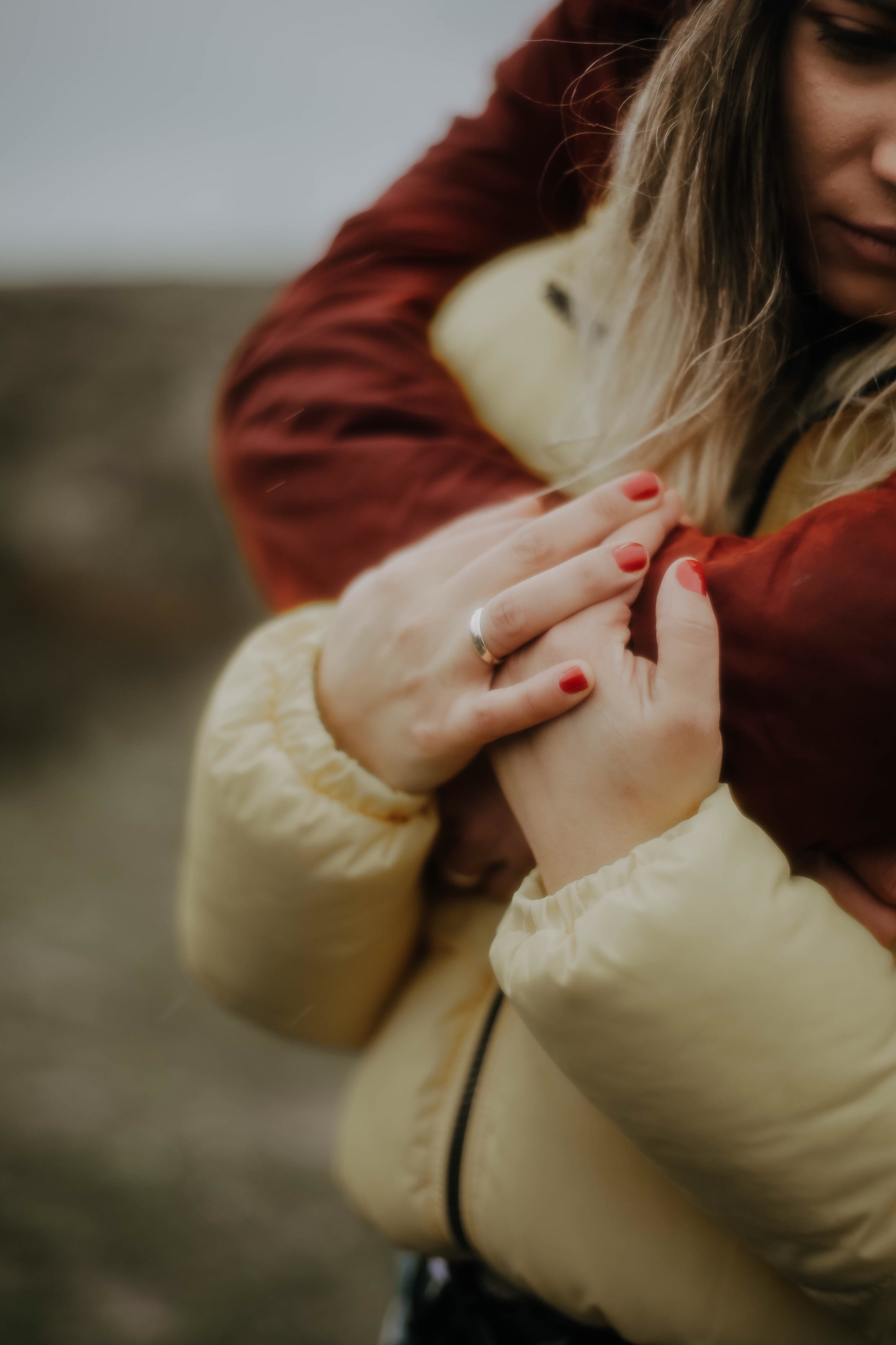 band, young women, wearing, real people, human body part, woman, g, hand, wrapped around, hugging, women, one person, hair, lifestyles, long hair, positive emotion, Phone HD Wallpaper