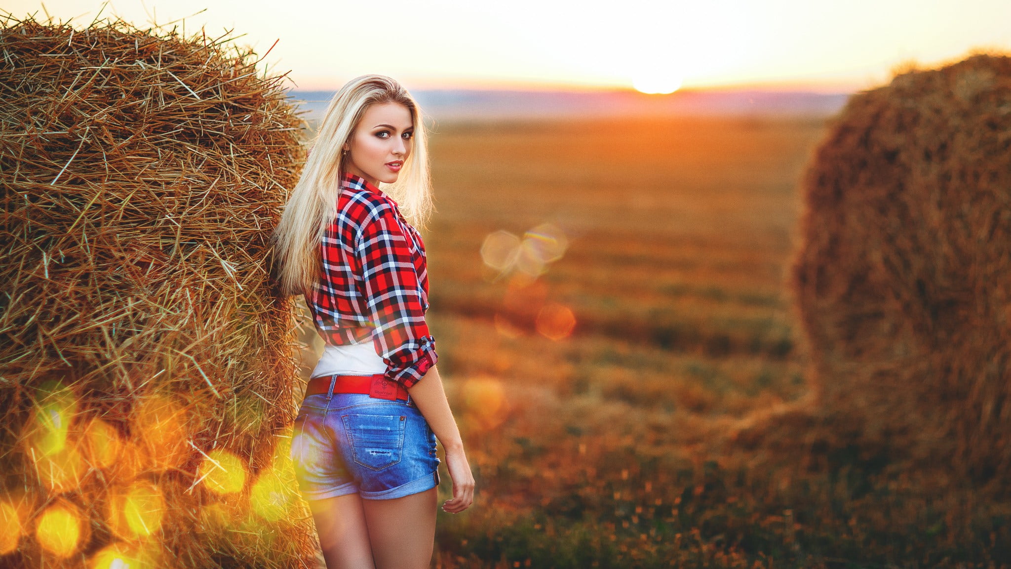 casual clothing, women, blonde, young women, fashion, plant, outdoors, Sergey Pinchuk, shirt, short shorts, landscape, nature, lifestyles, women outdoors, HD Wallpaper