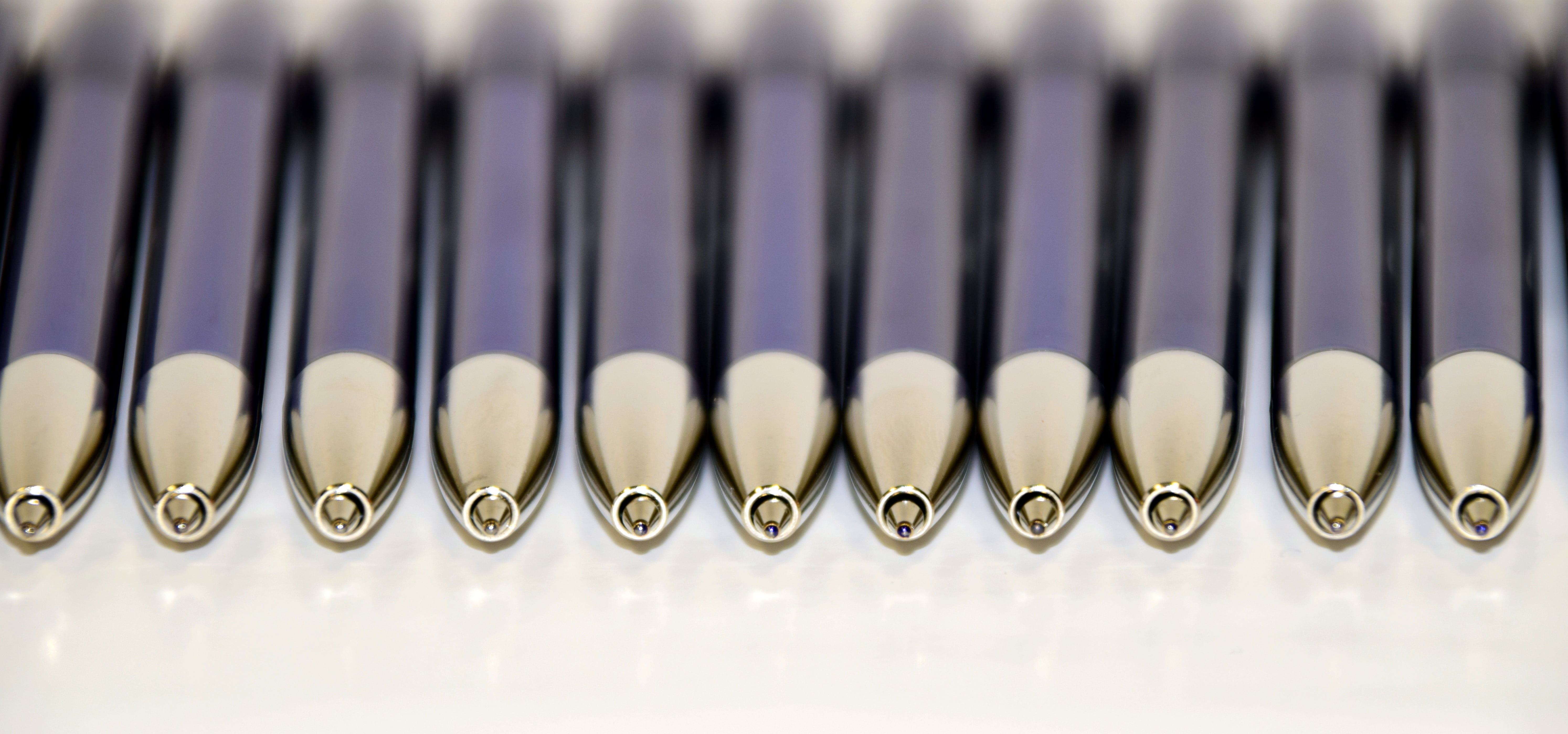 choice, order, abundance, full frame, business, office, indoors, coolie, writing tool, pen, variation, schreiber, silver colored, stationery, side by side, HD Wallpaper