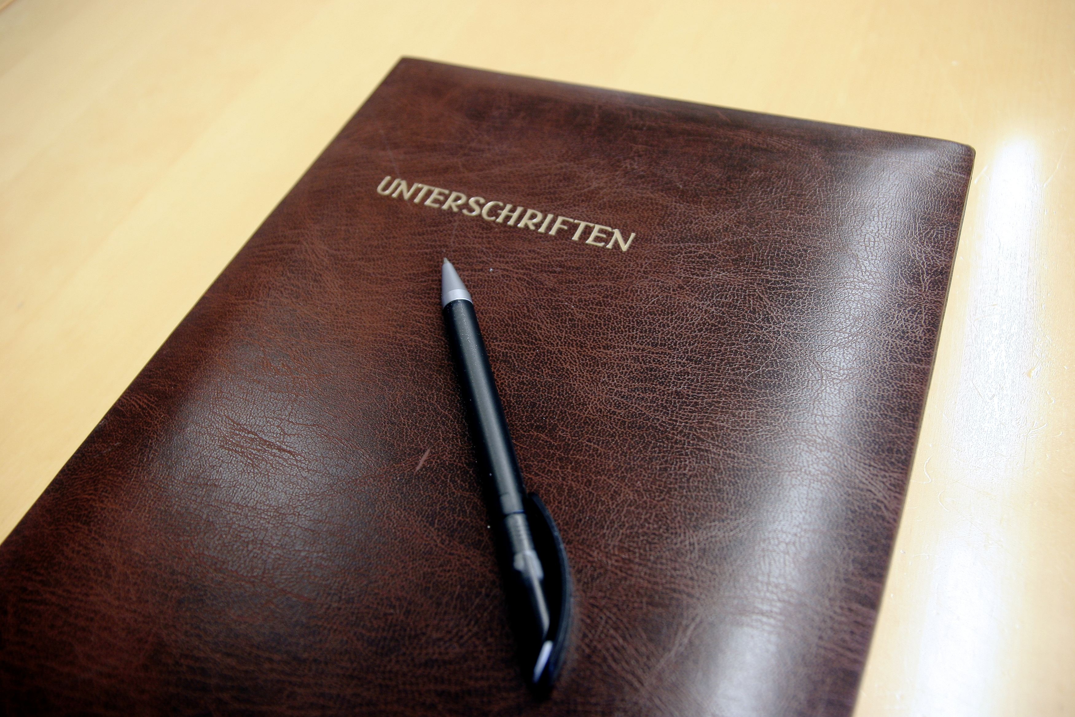 brown, 2K, leather, notepad, close-up, leave, note pad, business, portfolio, high angle view, wood - material, retractable, still life, table, office, HD Wallpaper