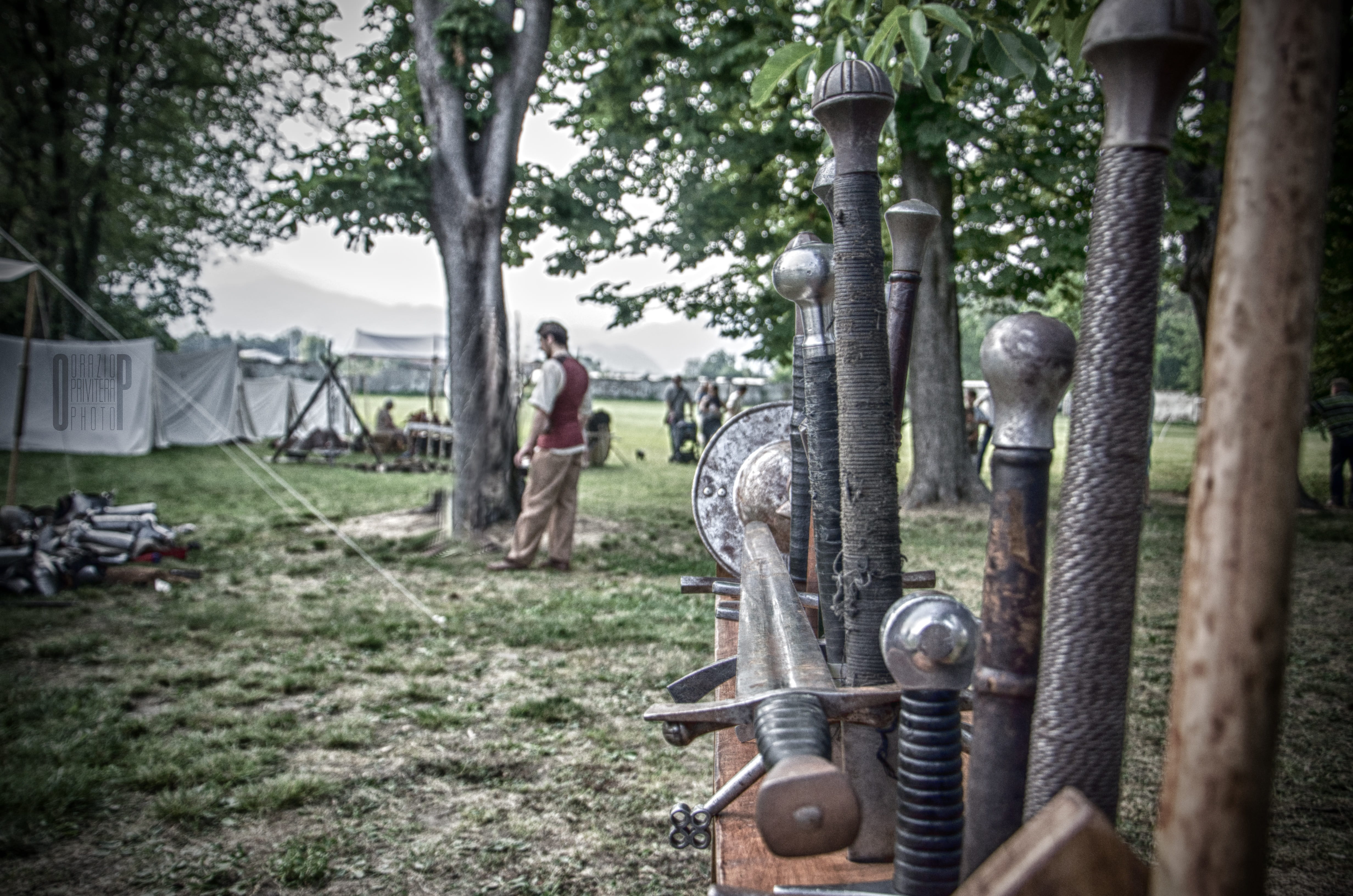 sculpture, park - man made space, swordsmen, field, art and craft, metal, trunk, grass, chain, architecture, focus on foreground, plant, no people, nature, HD Wallpaper
