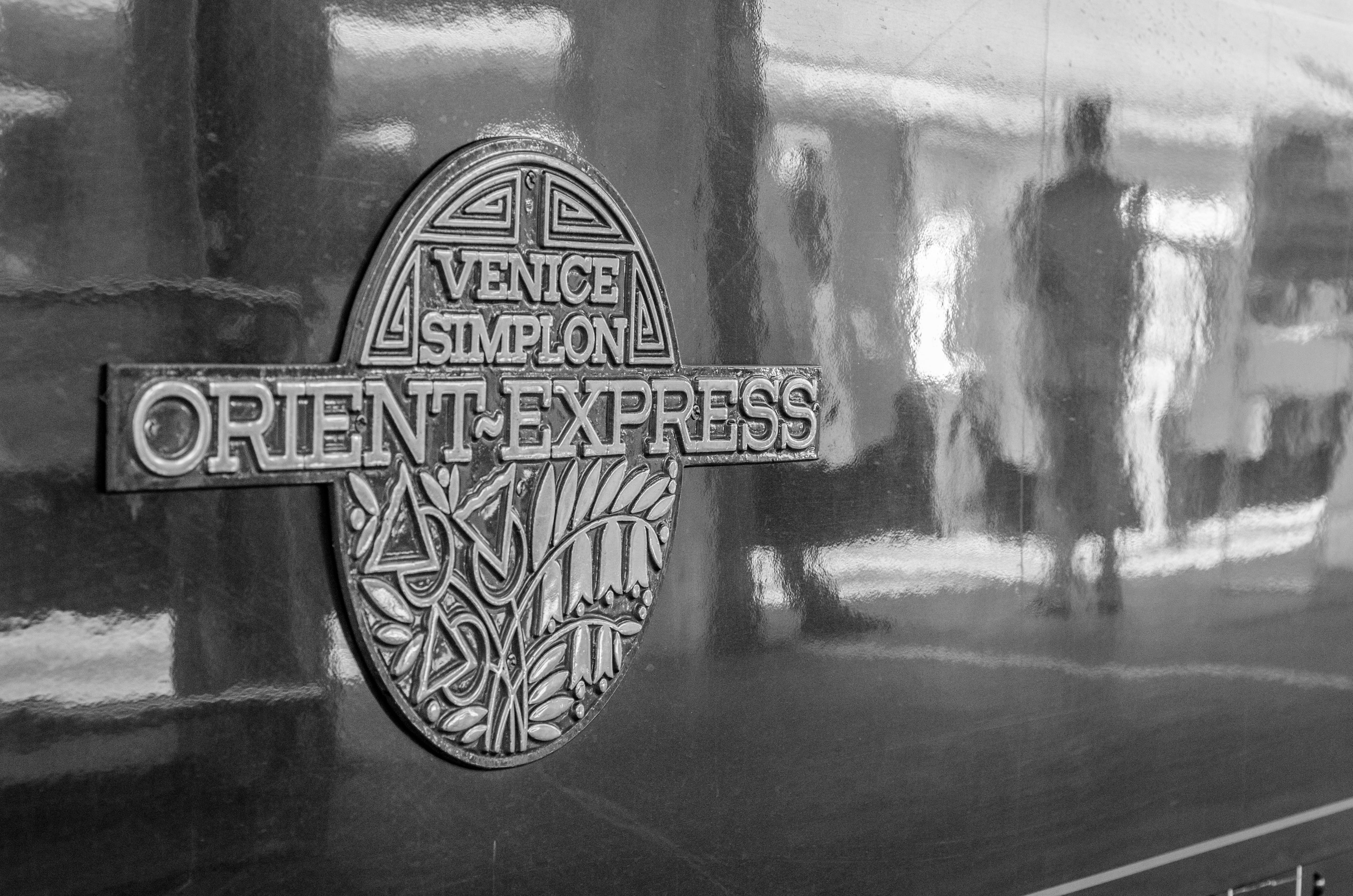 train, graffiti, architecture, no people, water, message, information sign, text, orient express, sign, 4K, western script, window, black and white, outdoors, HD Wallpaper