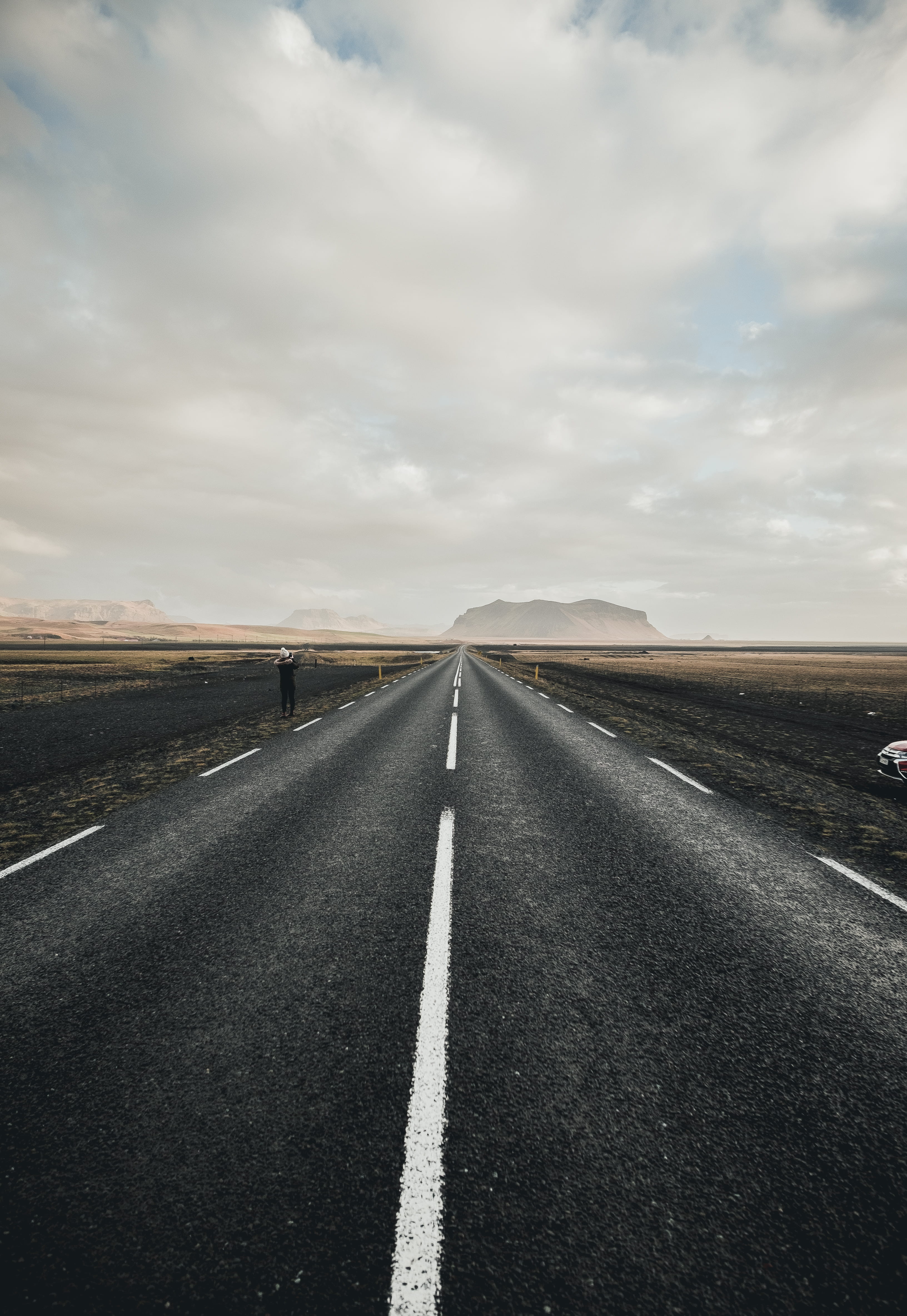 iceland, day, no people, sky, sand, road marking, symbol, environment, travel, ring, the way forward, dividing line, solheimasandur plane wreck, reykjavik, Phone HD Wallpaper