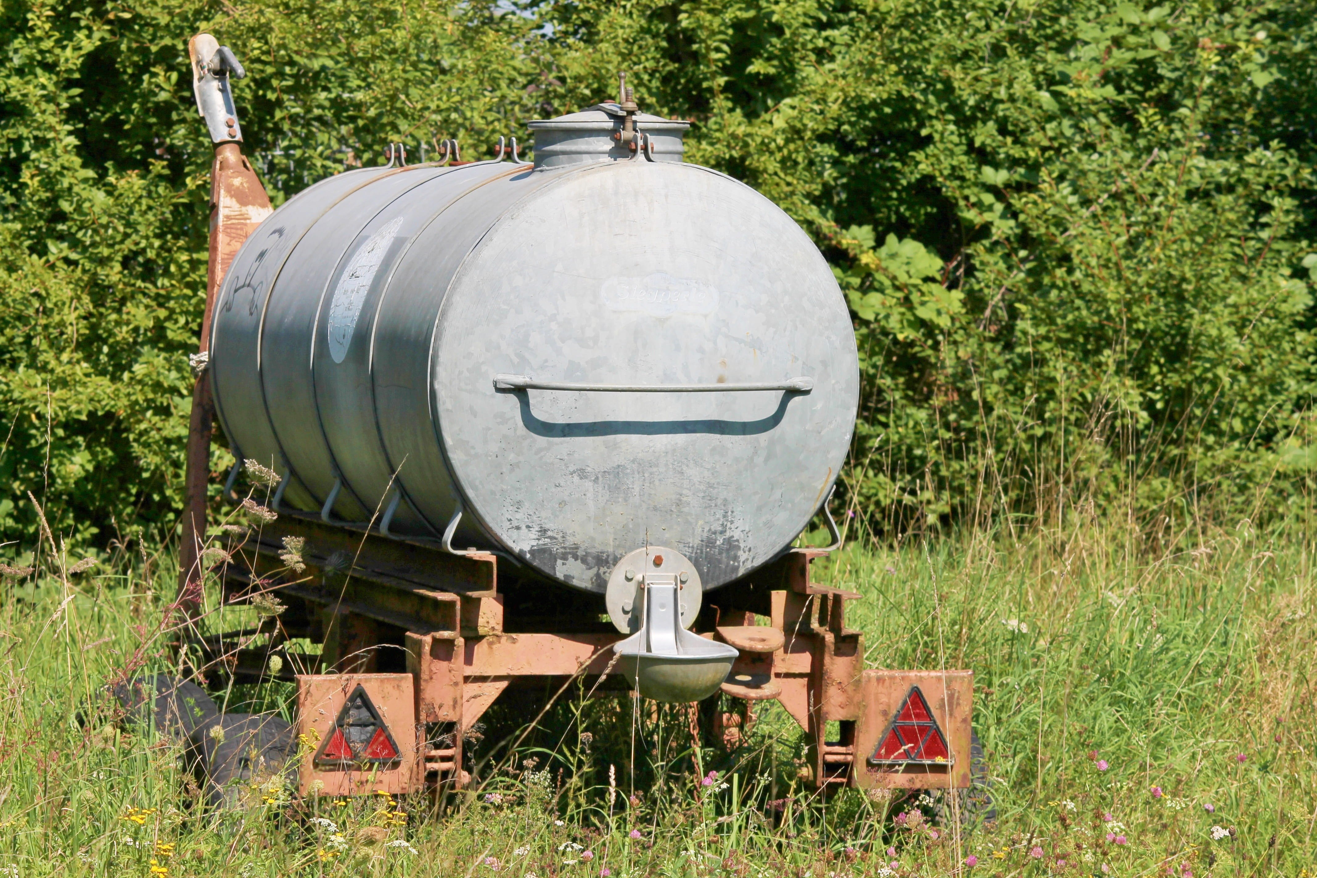 metal barrel, potions cart, pet supplies, trailers, plant, water tank, green color, landscape, technology, agriculture, farm, wheel, pasture, cattle breeding, HD Wallpaper