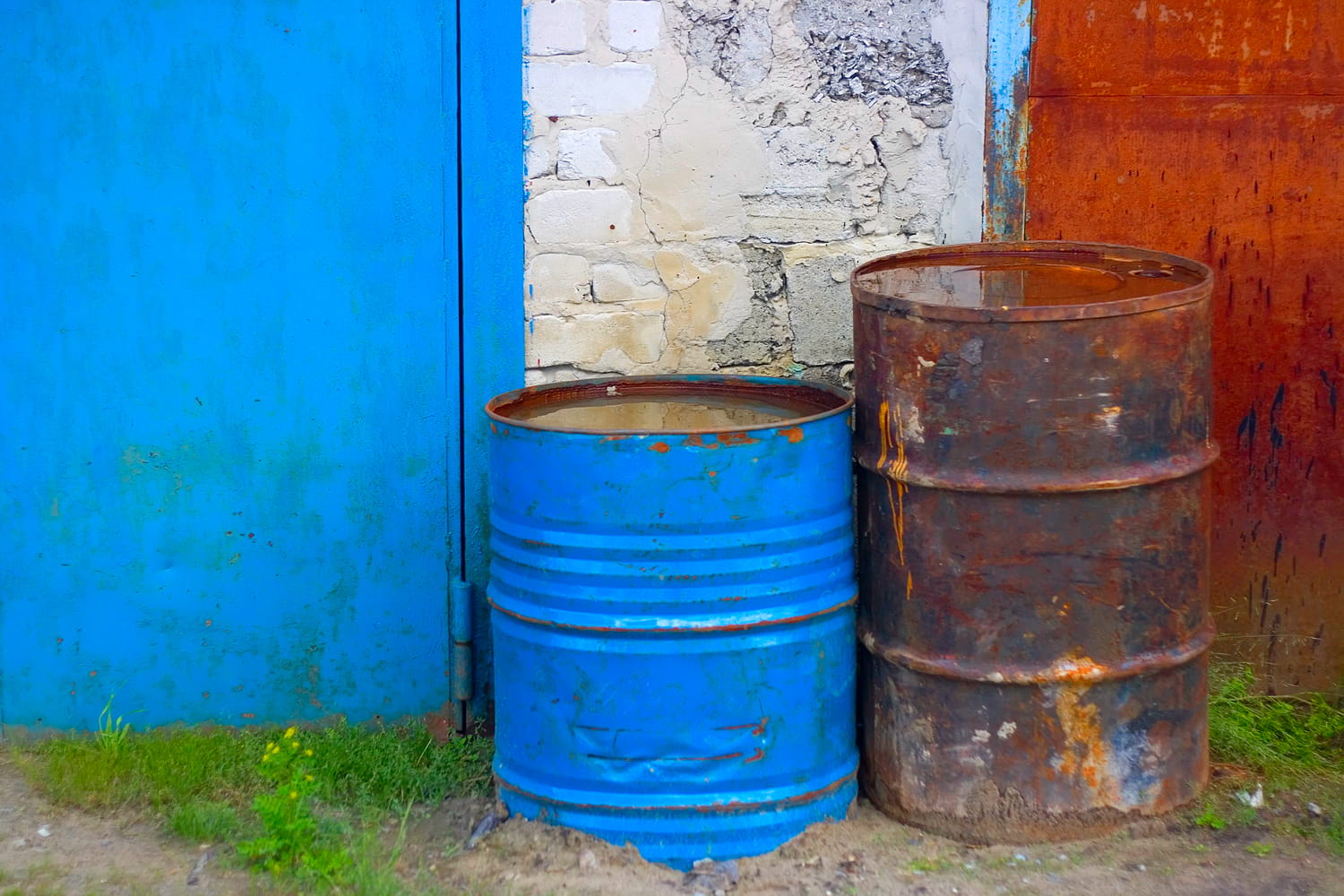 rusty, blue, color, disaster, entrance, no people, day, weathered, built structure, oil, wall - building feature, architecture, biohazard, dump, ecology, HD Wallpaper