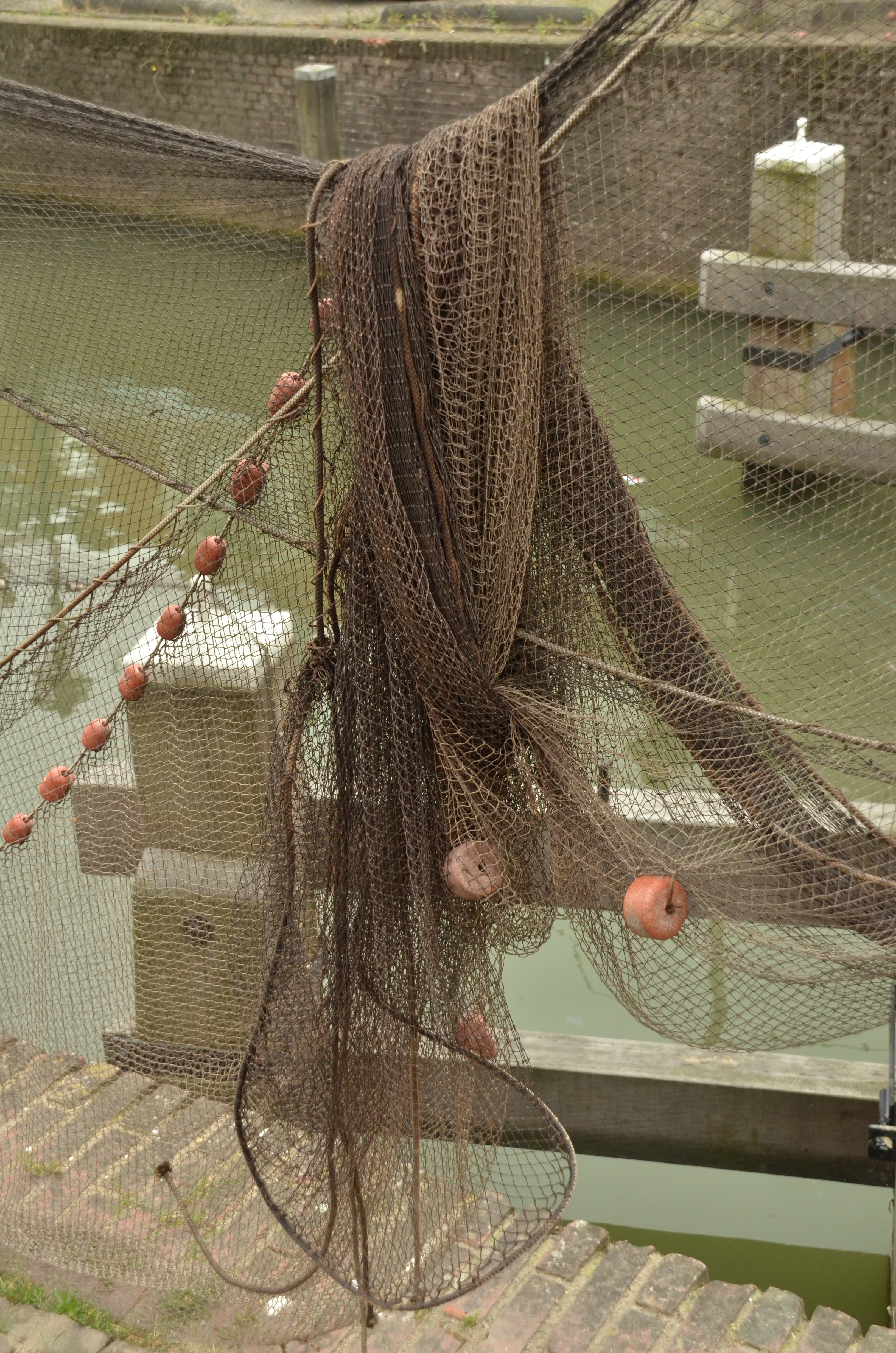 fishing industry, just, mesh, architecture, commercial fishing net, outdoors, no people, food, barrier, boundary, activity, nature, fish, fishnet, water, Phone HD Wallpaper