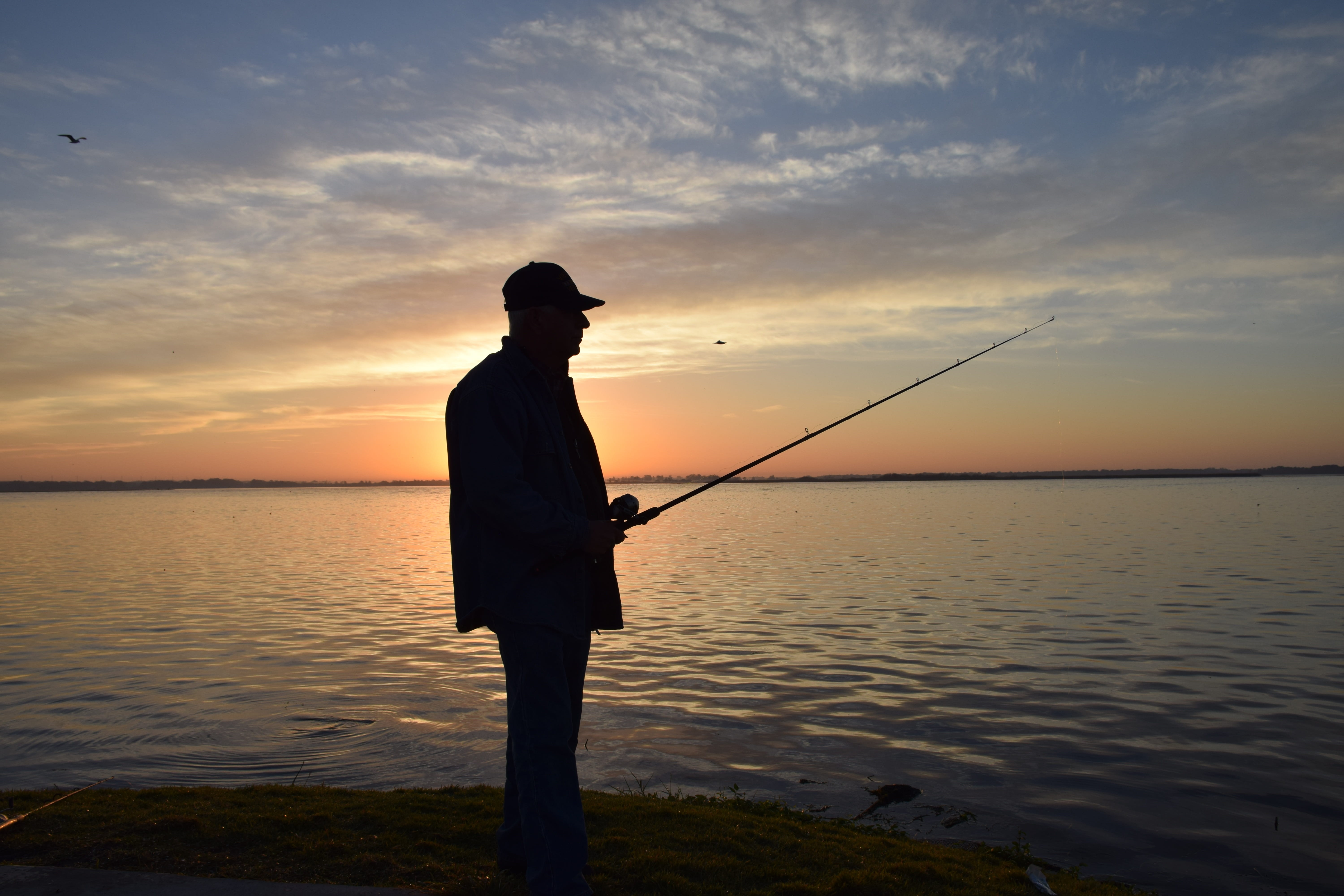 tranquility, florida, sky, catching, kissimmee, sport, Fisherman, Portrait, sunset, real people, beauty in nature, Fishing, summer, outdoors, Silhouette, HD Wallpaper