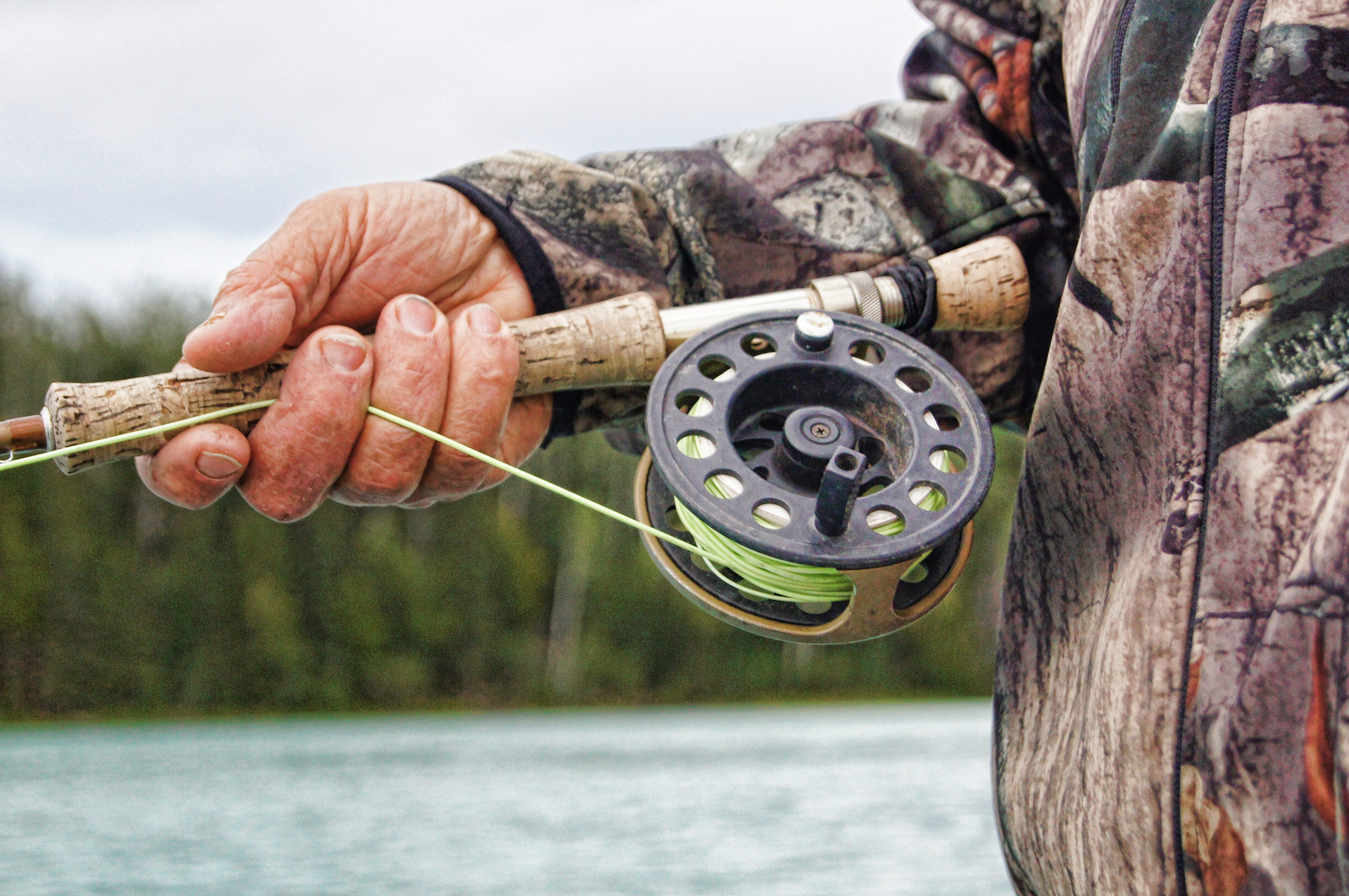 reel, 4K, nature, fisherman, water, human hand, man, tree trunk, close-up, outdoor, wood - material, lifestyle, adult, outdoors, rod, fishing rod, holding, HD Wallpaper