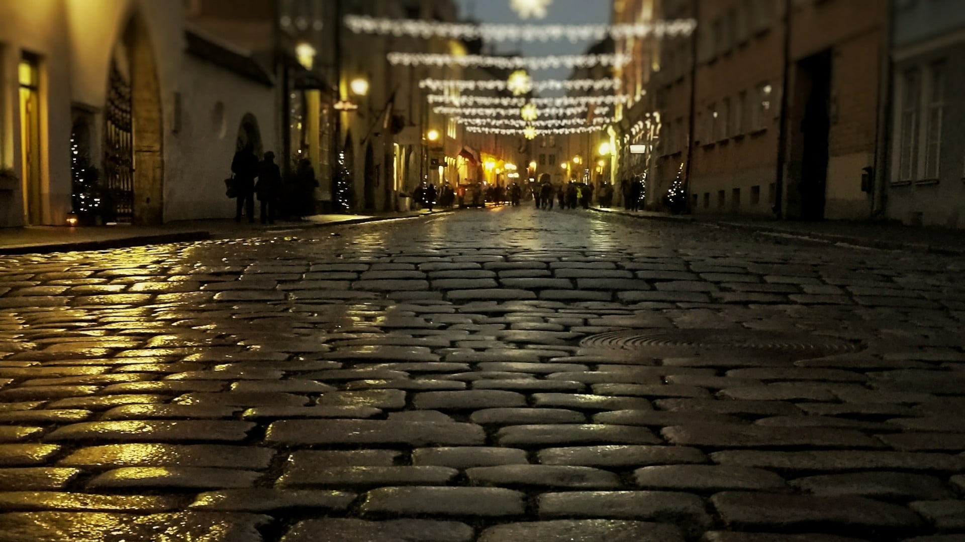 residential district, estonia, 1080P, no people, evening, cobblestone, town, built structure, city, architecture, alley, illuminated, paving stone, night, HD Wallpaper