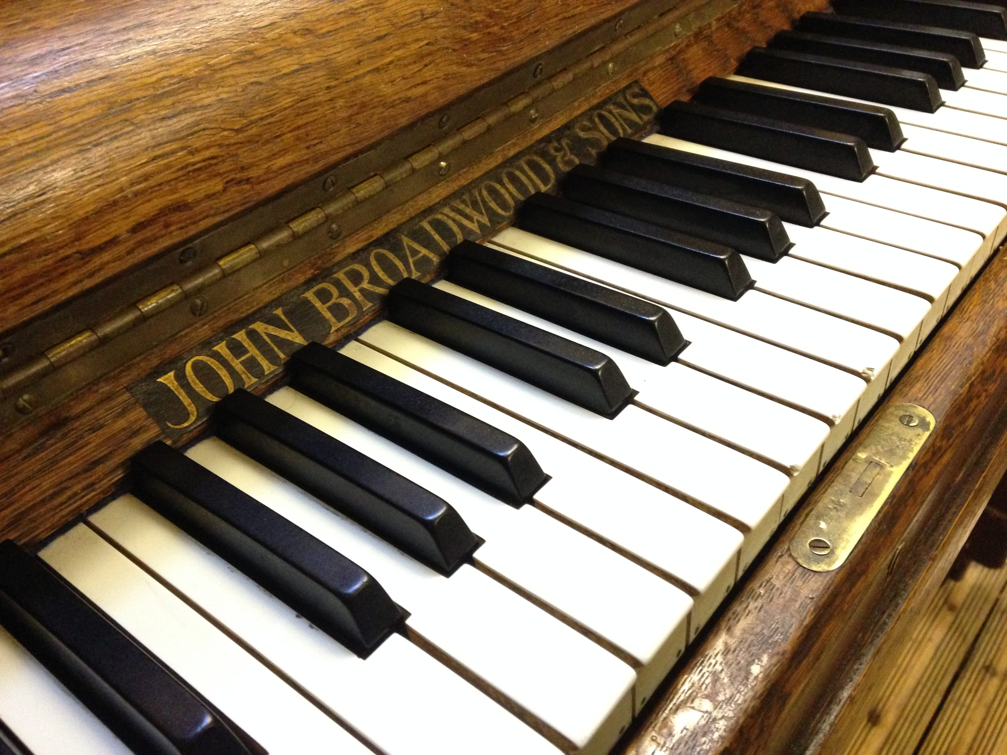 grand, arts culture and entertainment, key, full frame, wood, antique, musical equipment, keyboard, pattern, classical, pianist, in a row, still life, john, HD Wallpaper