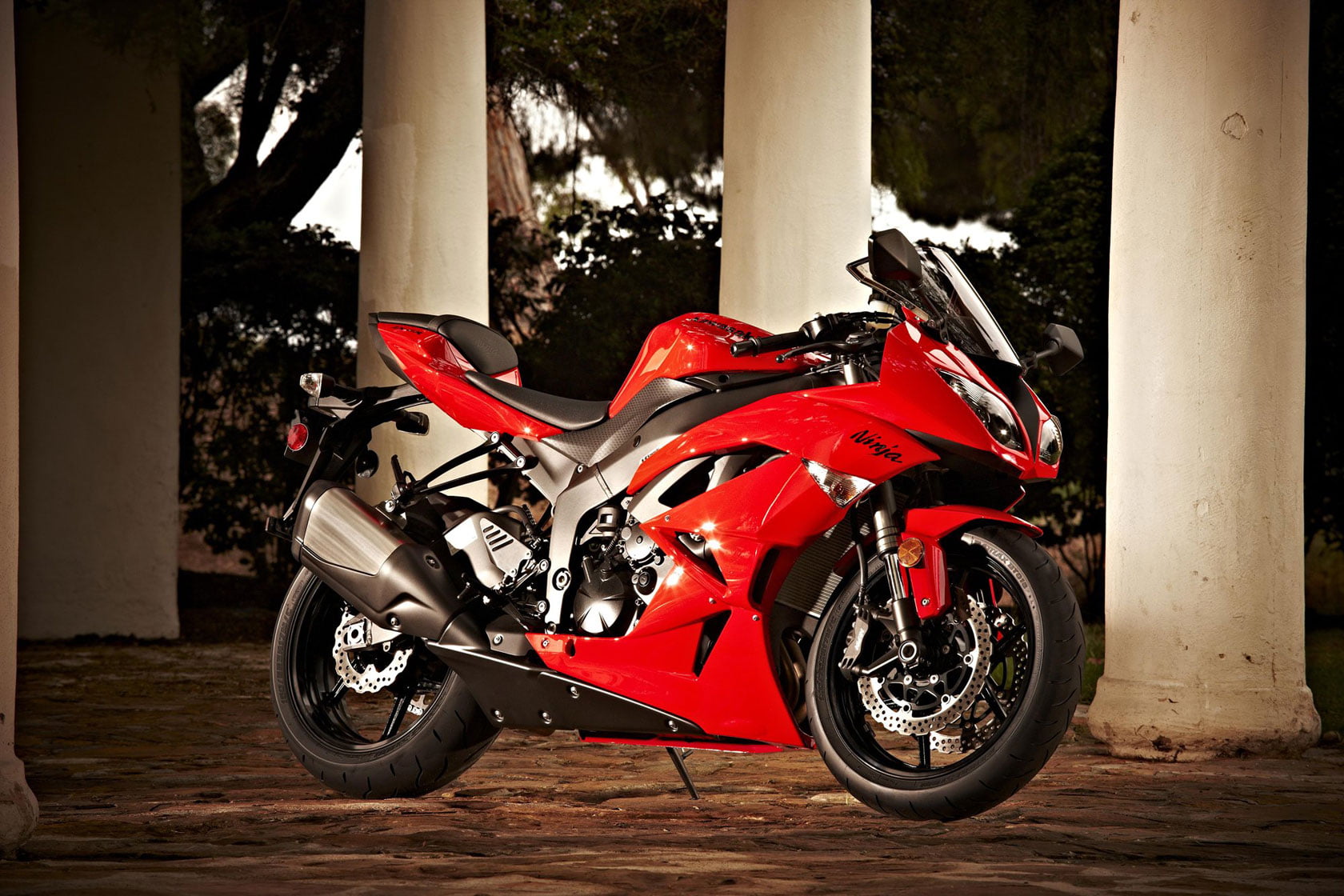zx 6r, sport, land vehicle, speed, 2010, outdoors, city, crash helmet, tree, transportation, stationary, motorcycle, no people, side view, sports helmet, HD Wallpaper