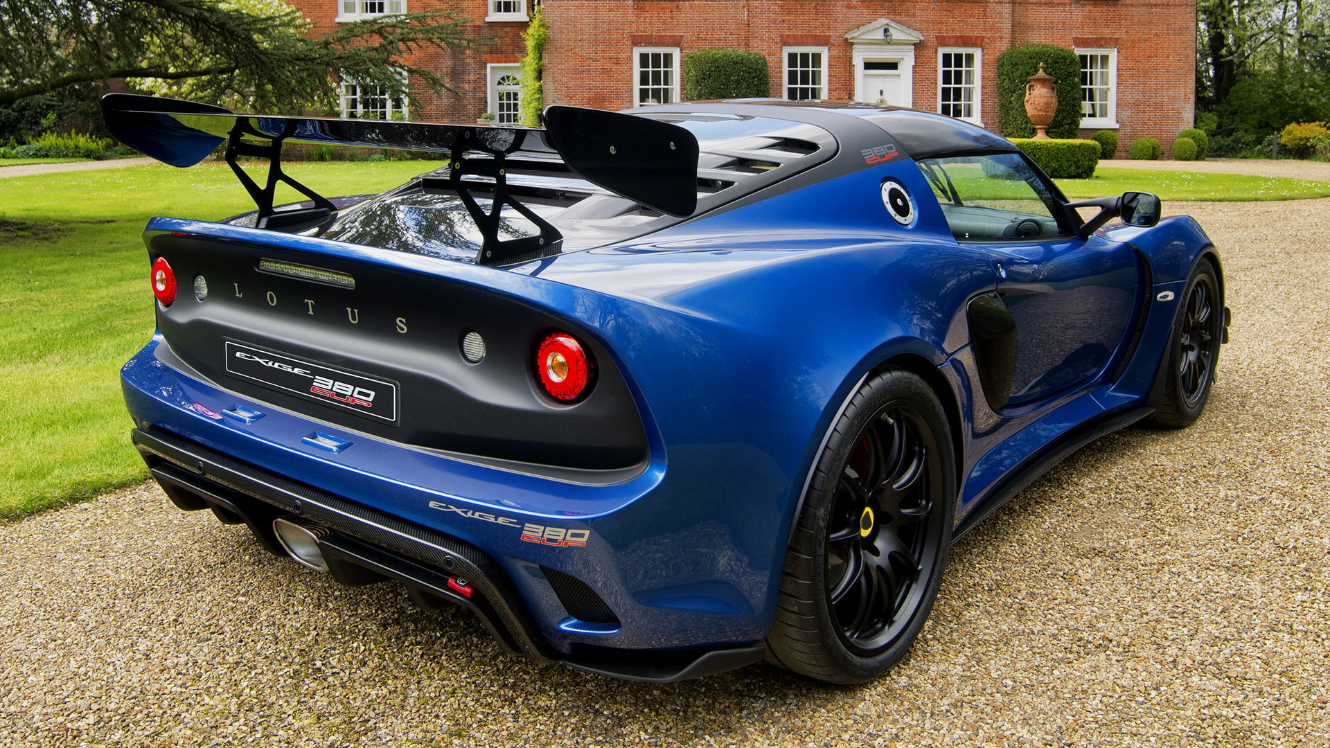 exige, travel, chrome, vintage car, mode of transportation, no people, car, day, architecture, land vehicle, building exterior, motor vehicle, metal, 1080P, HD Wallpaper