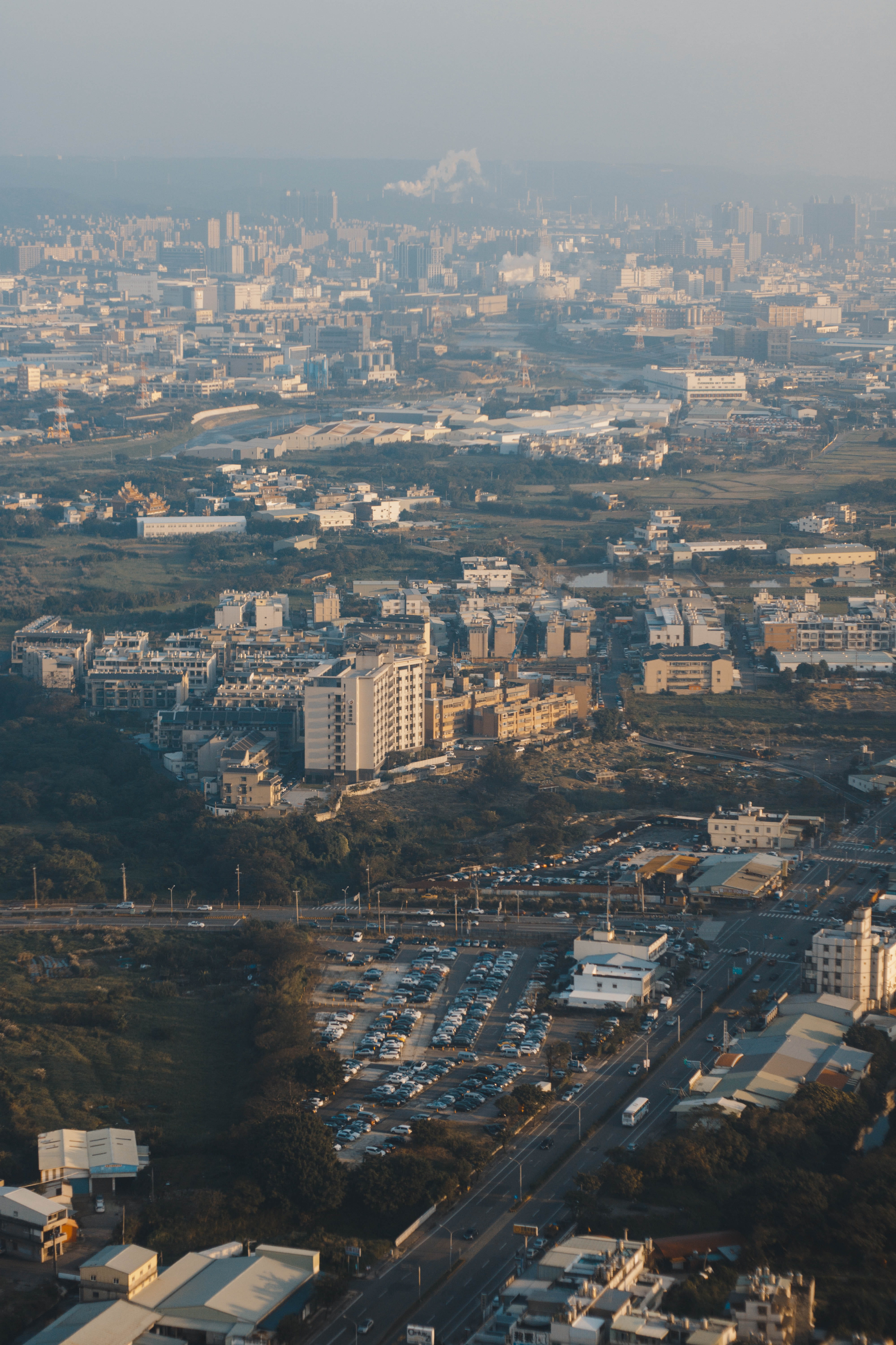 airplane, 5K, city life, sunlight, perspective, built structure, taiwan, crowded, nature, building, taiwan taoyuan international airport, plane, office building exterior, Phone HD Wallpaper