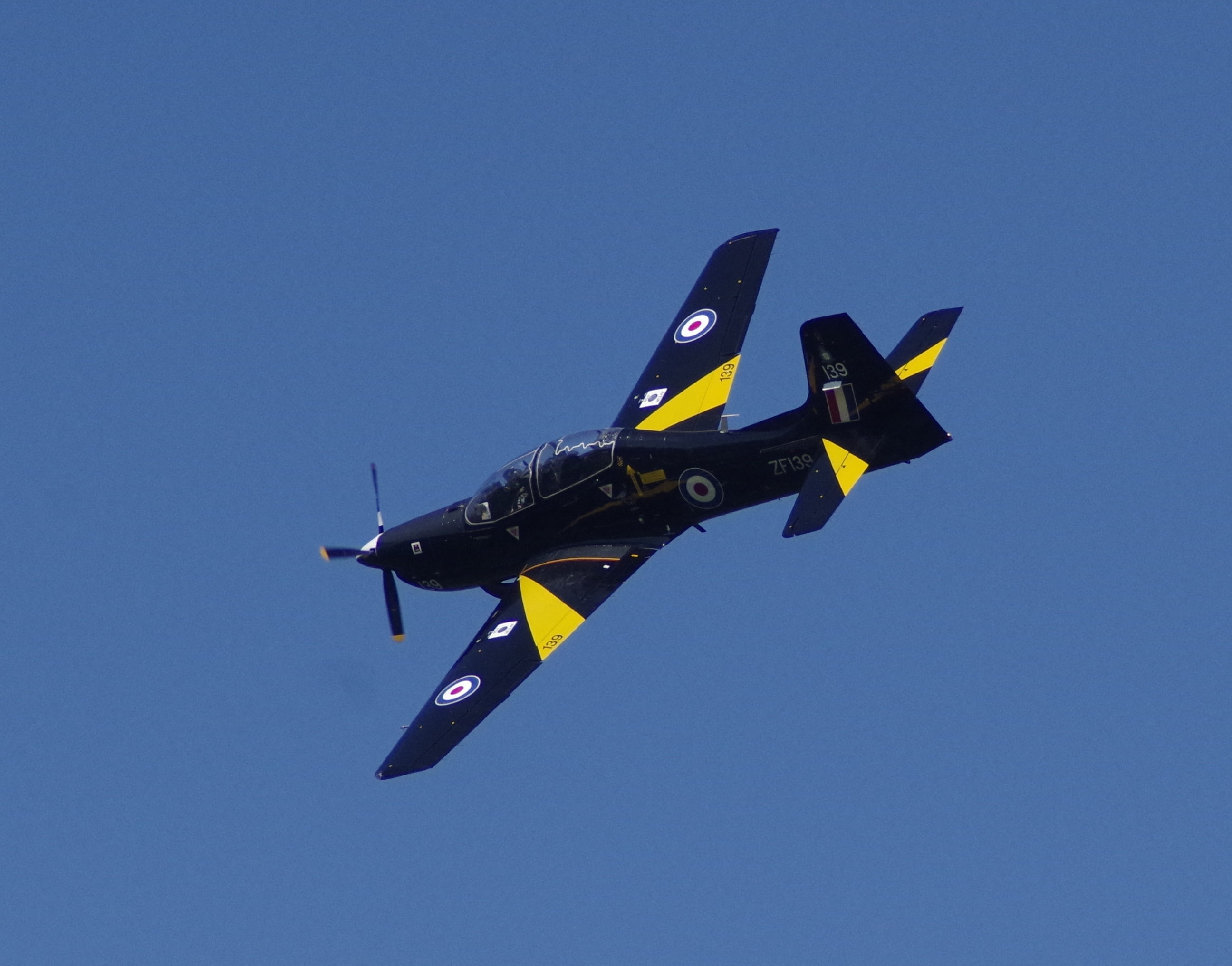 t1, fighter plane, turboprop, military, clear sky, plane, training, airplane, mode of transportation, motion, 2K, tucano, aerobatics, aerospace industry, HD Wallpaper
