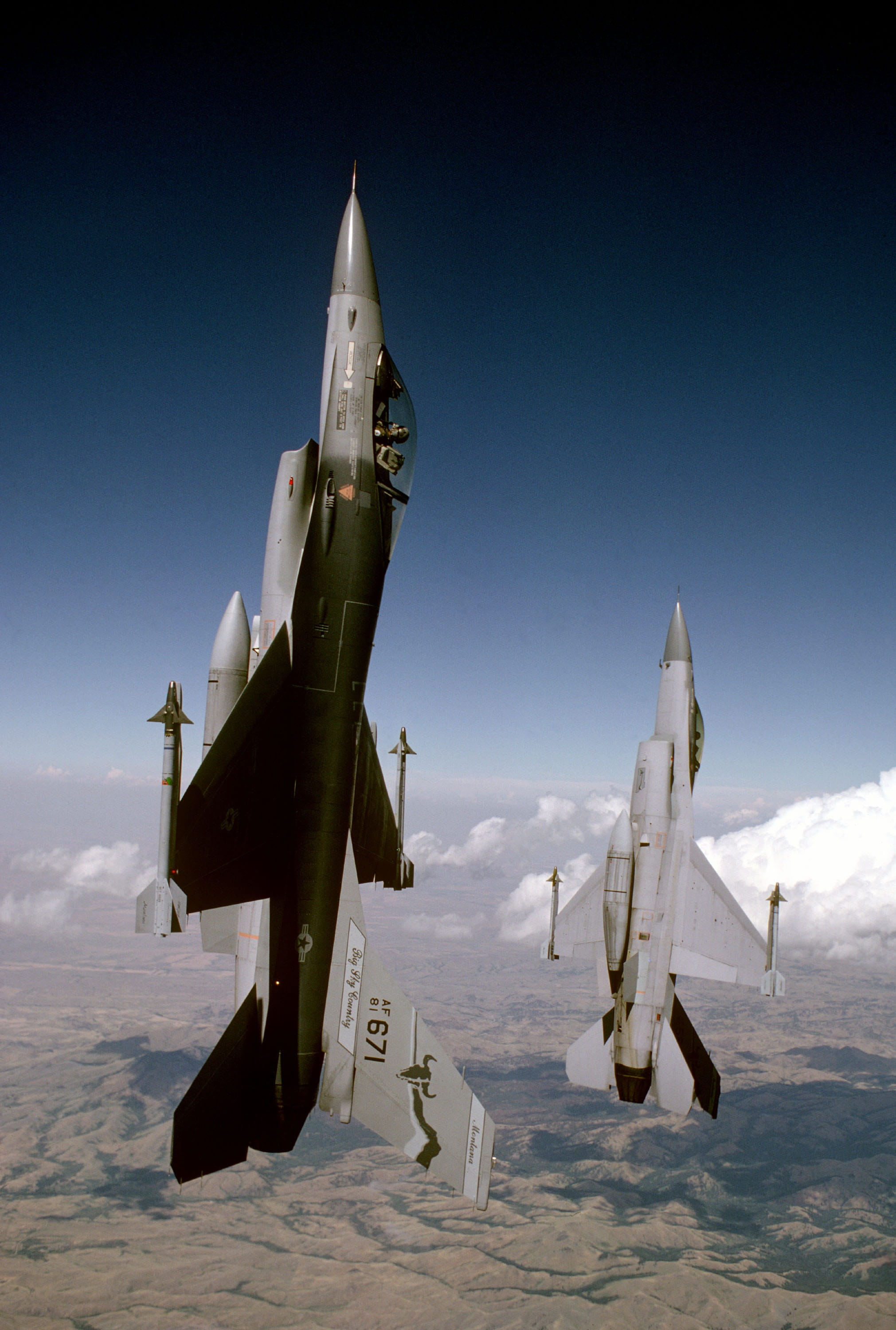 Aircraft, flight, sky, dog fight, air vehicle, f-16, air force, aerospace industry, Fighter, falcons, airplane, on the move, Vertical, mode of transportation, Phone HD Wallpaper