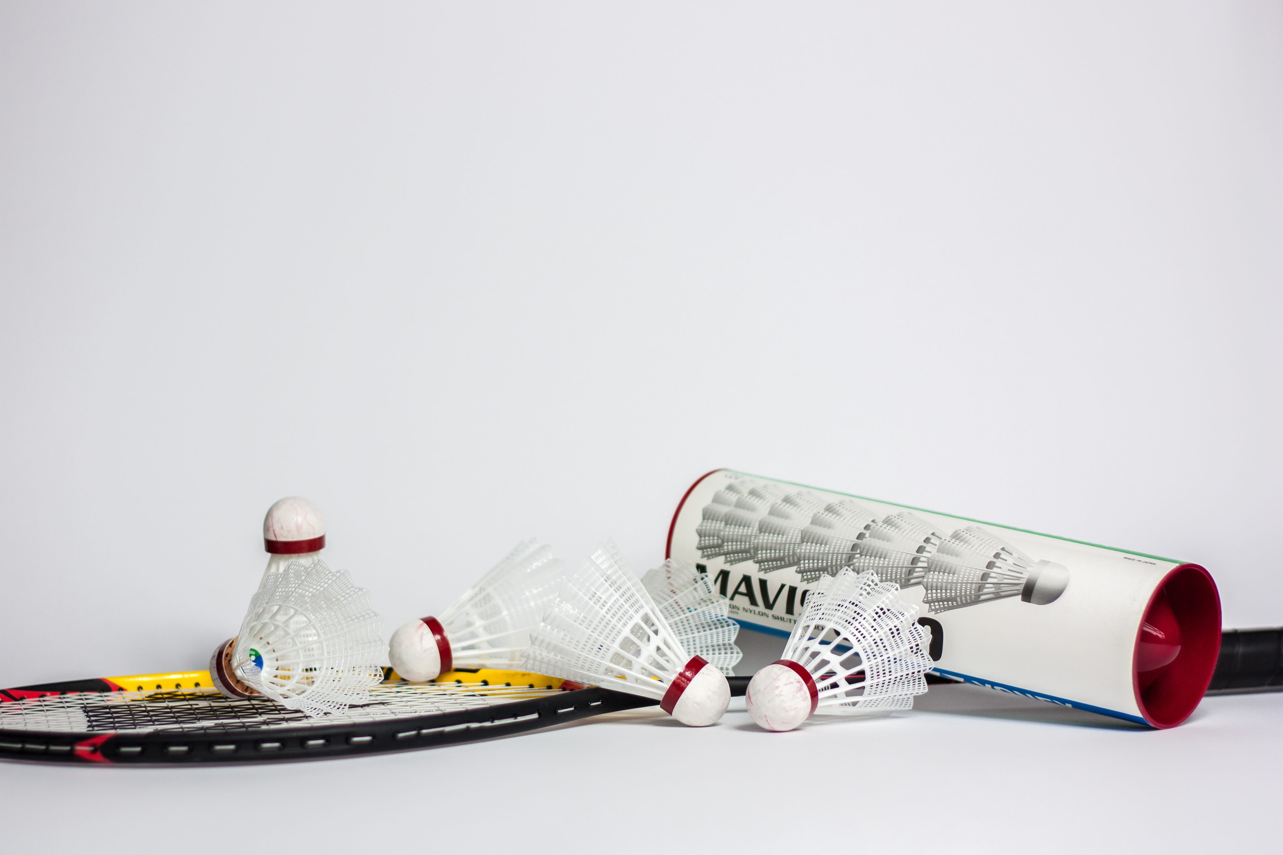 balls, white background, ball sports, shuttlecock, copy space, table, studio shot, no people, toy, needle, gray background, tape measure, multi colored, HD Wallpaper