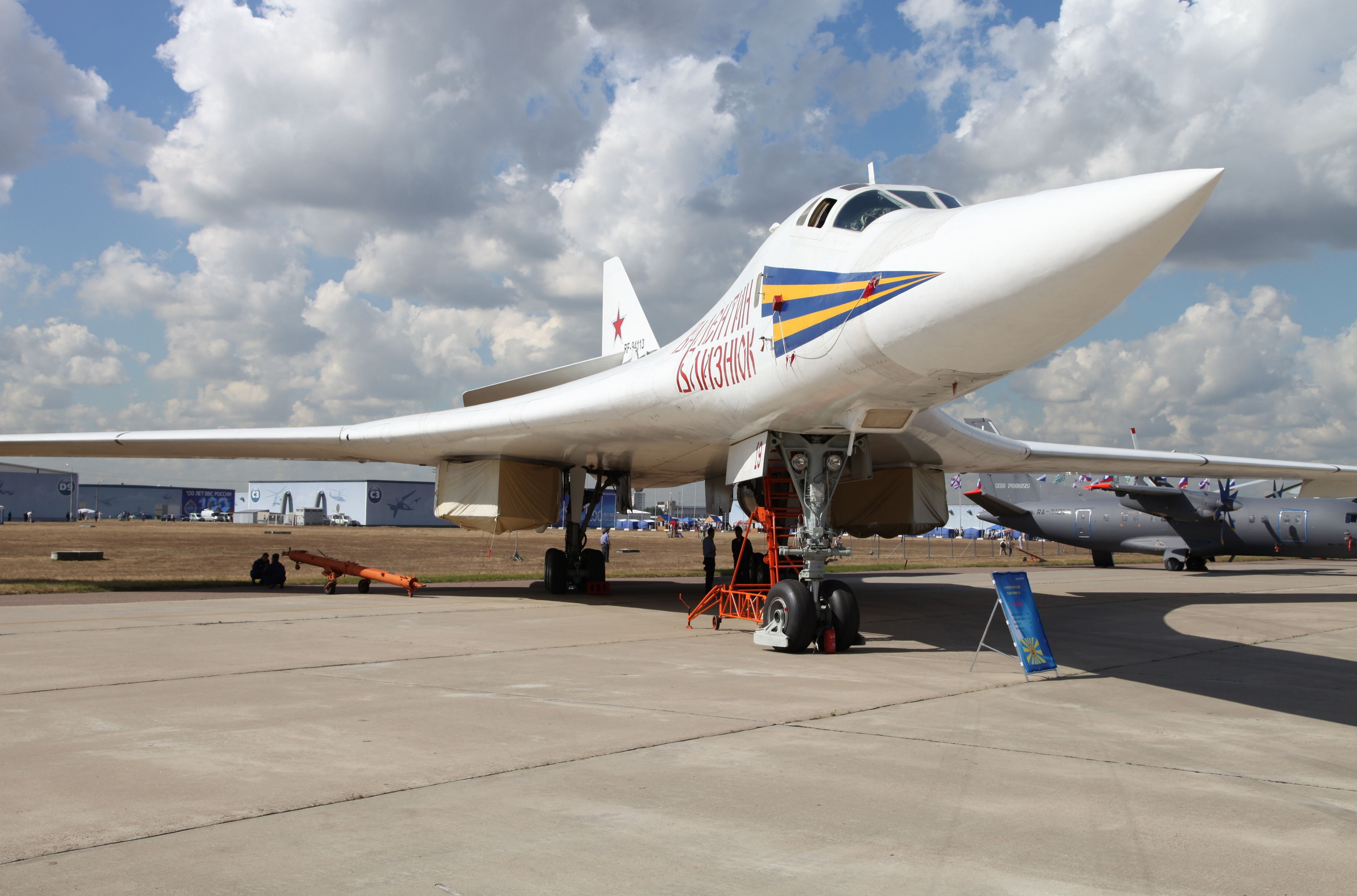built structure, plane, architecture, sky, travel, day, mode of transportation, nature, 4K, air vehicle, outdoors, tupolev tu 160, air force, aerospace industry, HD Wallpaper