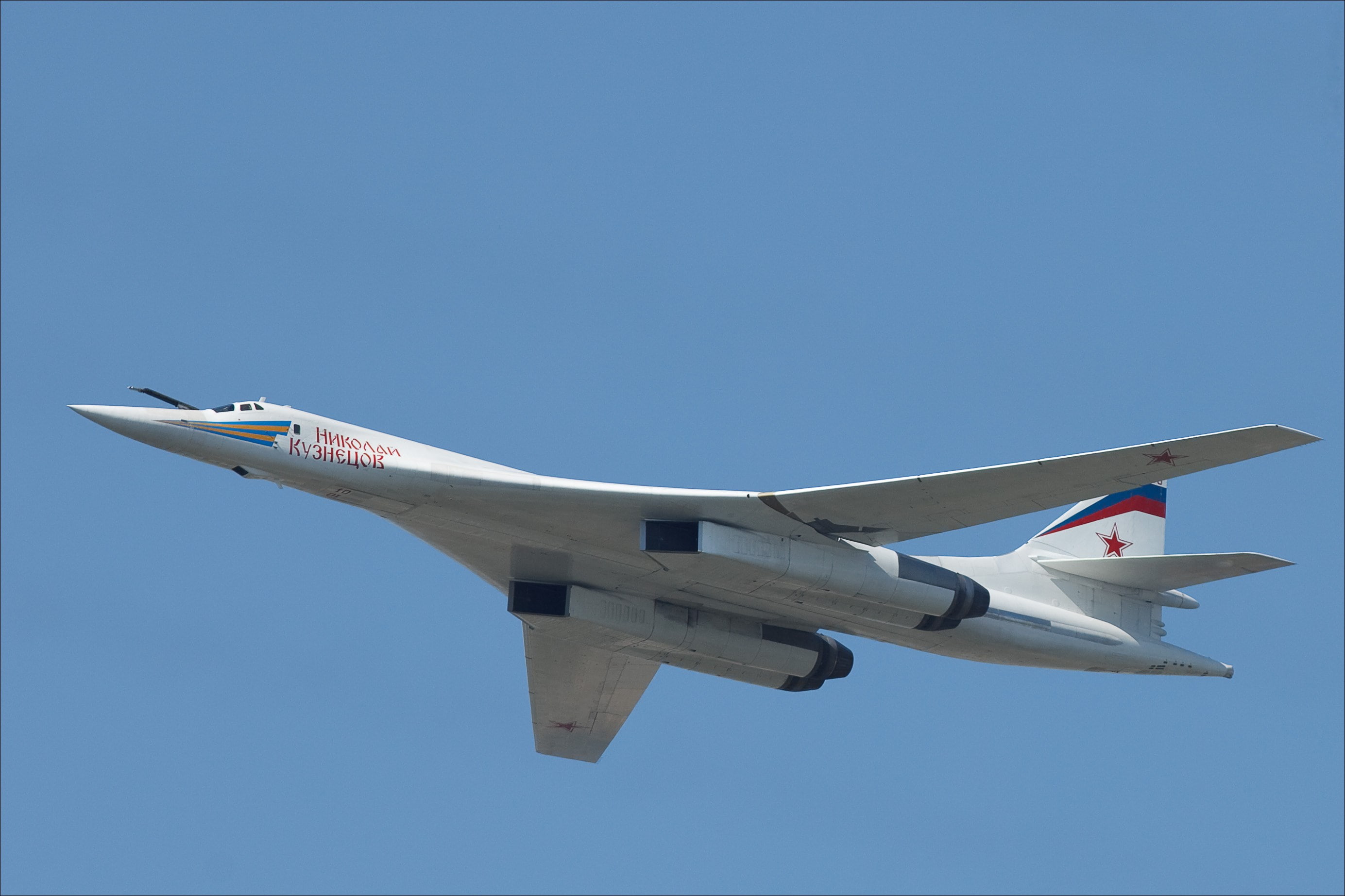 motion, air force, tupolev tu 160, clear sky, flying, air vehicle, airplane, army, aerobatics, blue, transportation, fighter plane, mode of transportation, HD Wallpaper