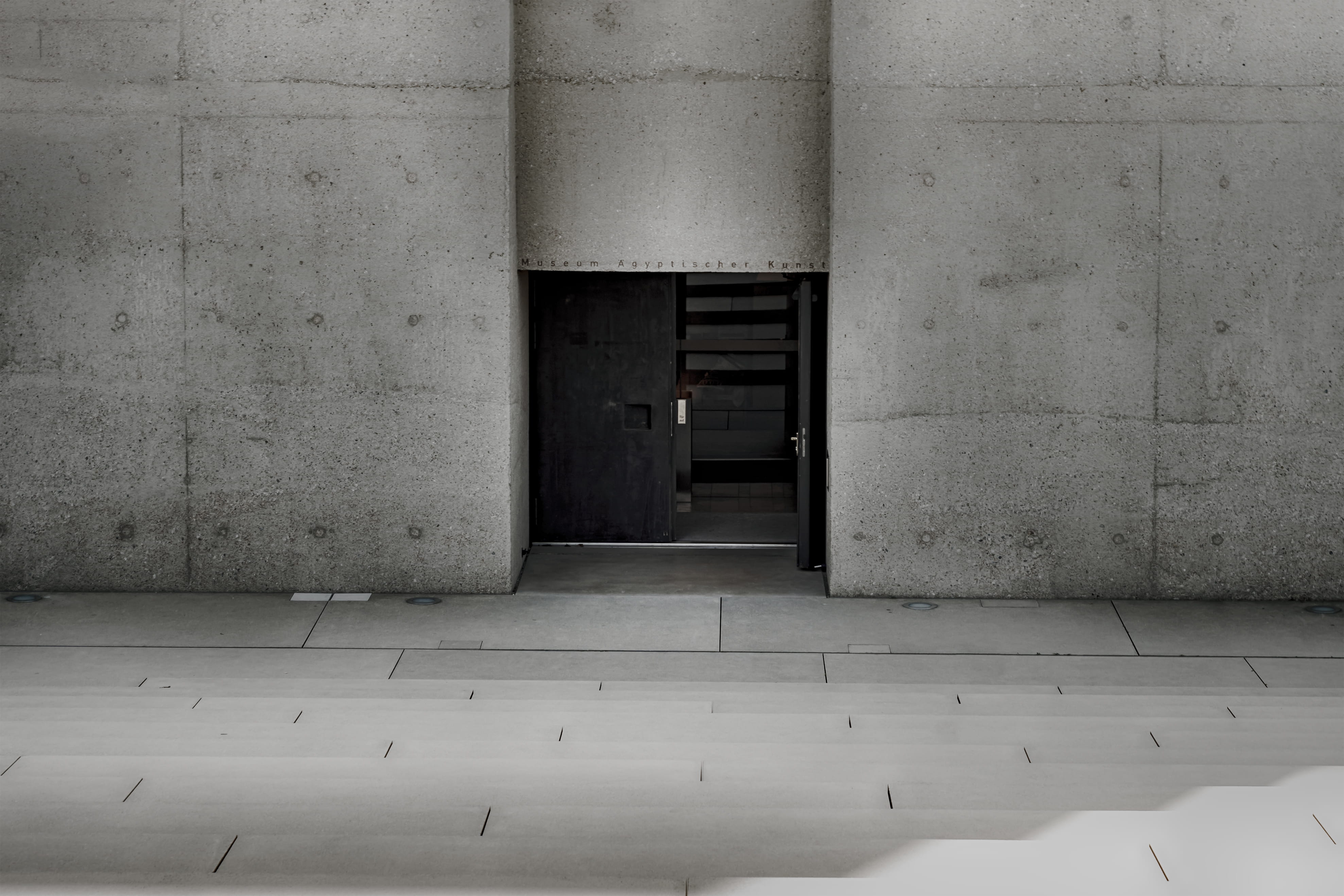 flooring, germany, shadow, empty, entrance, architecture, white, egyptian museum munich, light, day, garage, munich, sunlight, 4K, grey, museum, building, HD Wallpaper