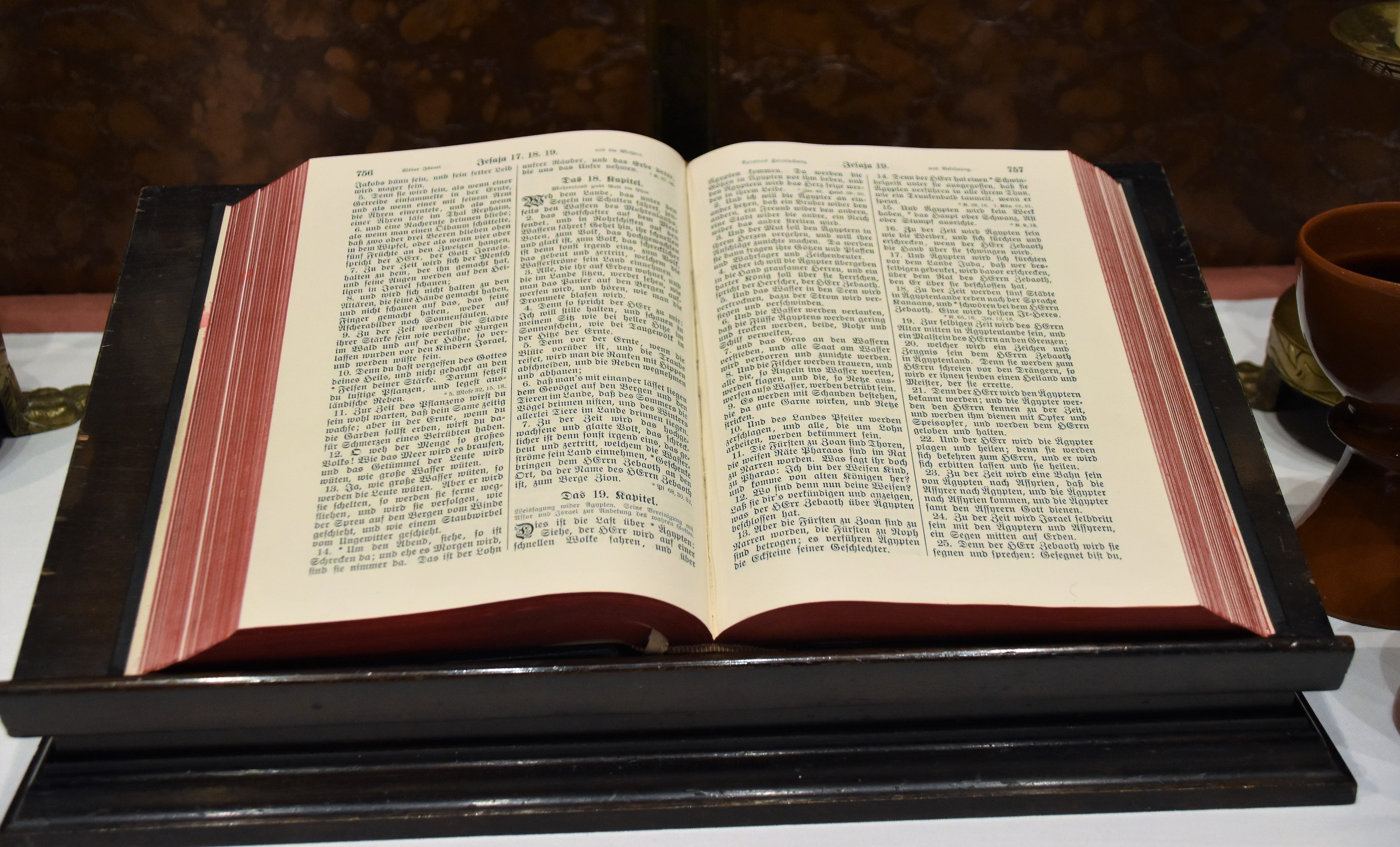 people, close-up, open book, communication, word, open, bible, novel, education, belief, faith, indoors, münchen, scripture, textbook, book, germany, publication, HD Wallpaper