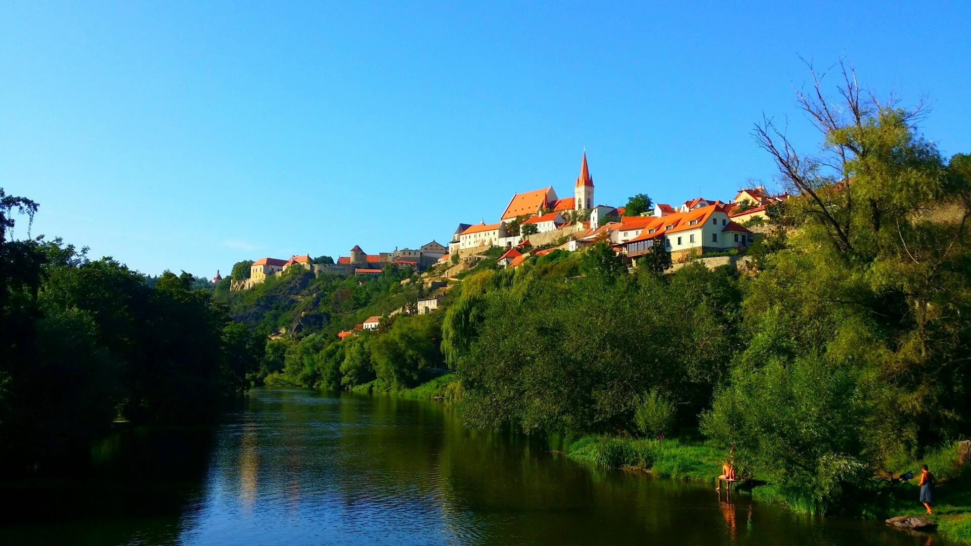 built structure, residential district, summer, house, plant, tourism, znojmo, townscape, nature, clear sky, outdoors, tree, growth, blue, thaya, monument, HD Wallpaper