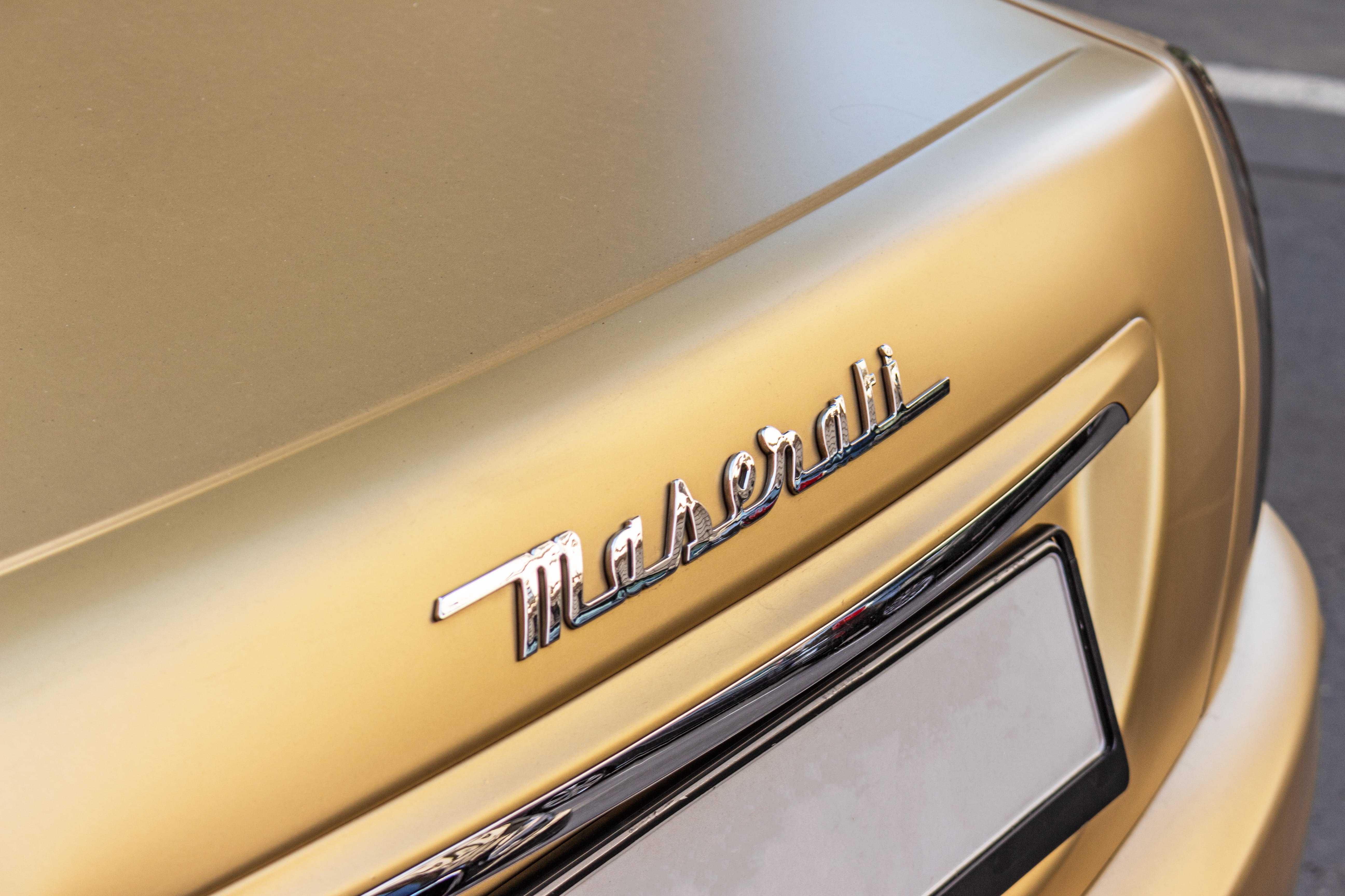 turned, business, expensice, side by side, order, 5K, logo, italian, closeup, detail, close-up, offbrown, still life, maserati, file, office, low angle view, HD Wallpaper