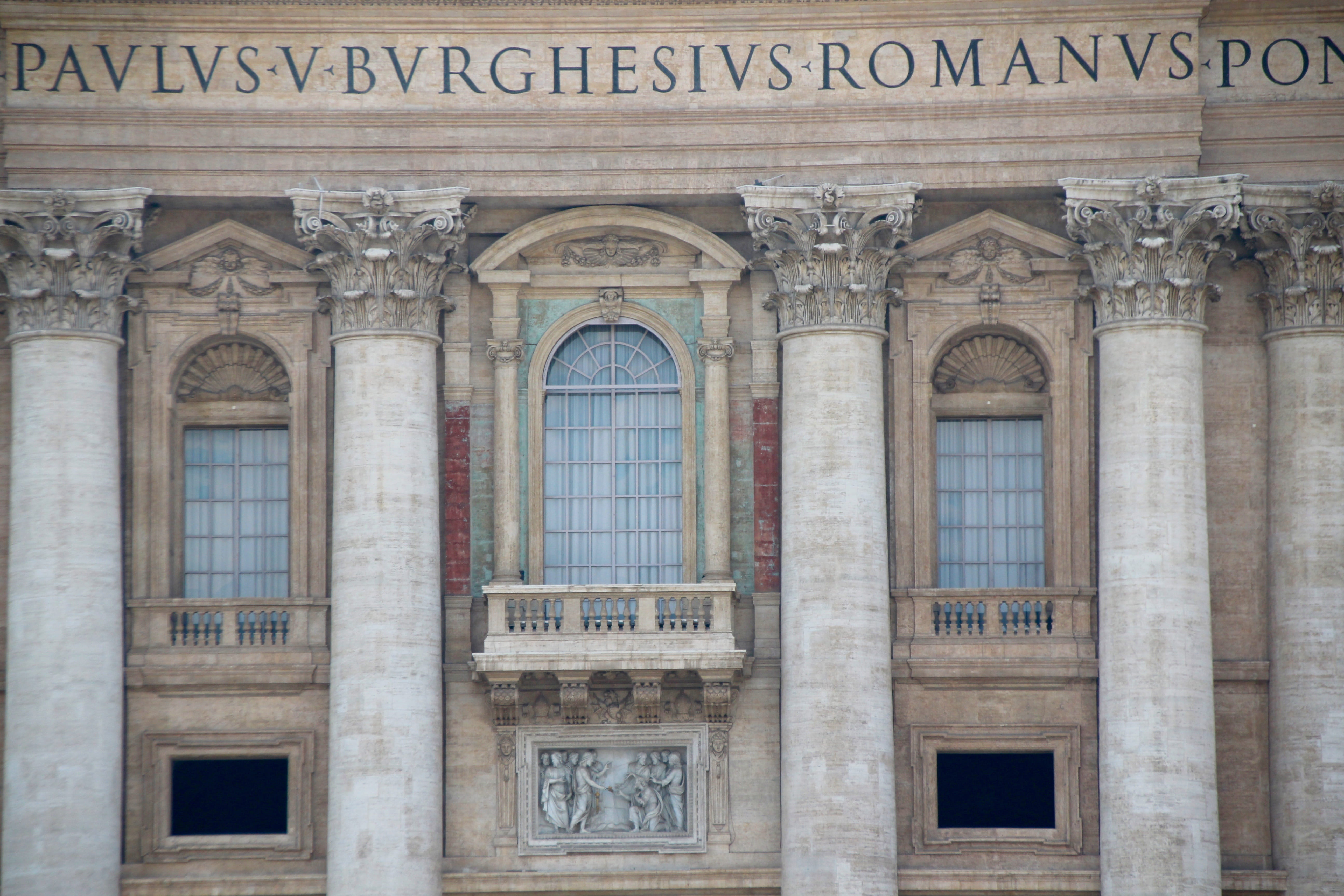 blessing, history, arch, the past, catholicism, religious, burghesius, no people, art and craft, 5K, craft, catholic, saint peter, travel, pillars, balcony, HD Wallpaper