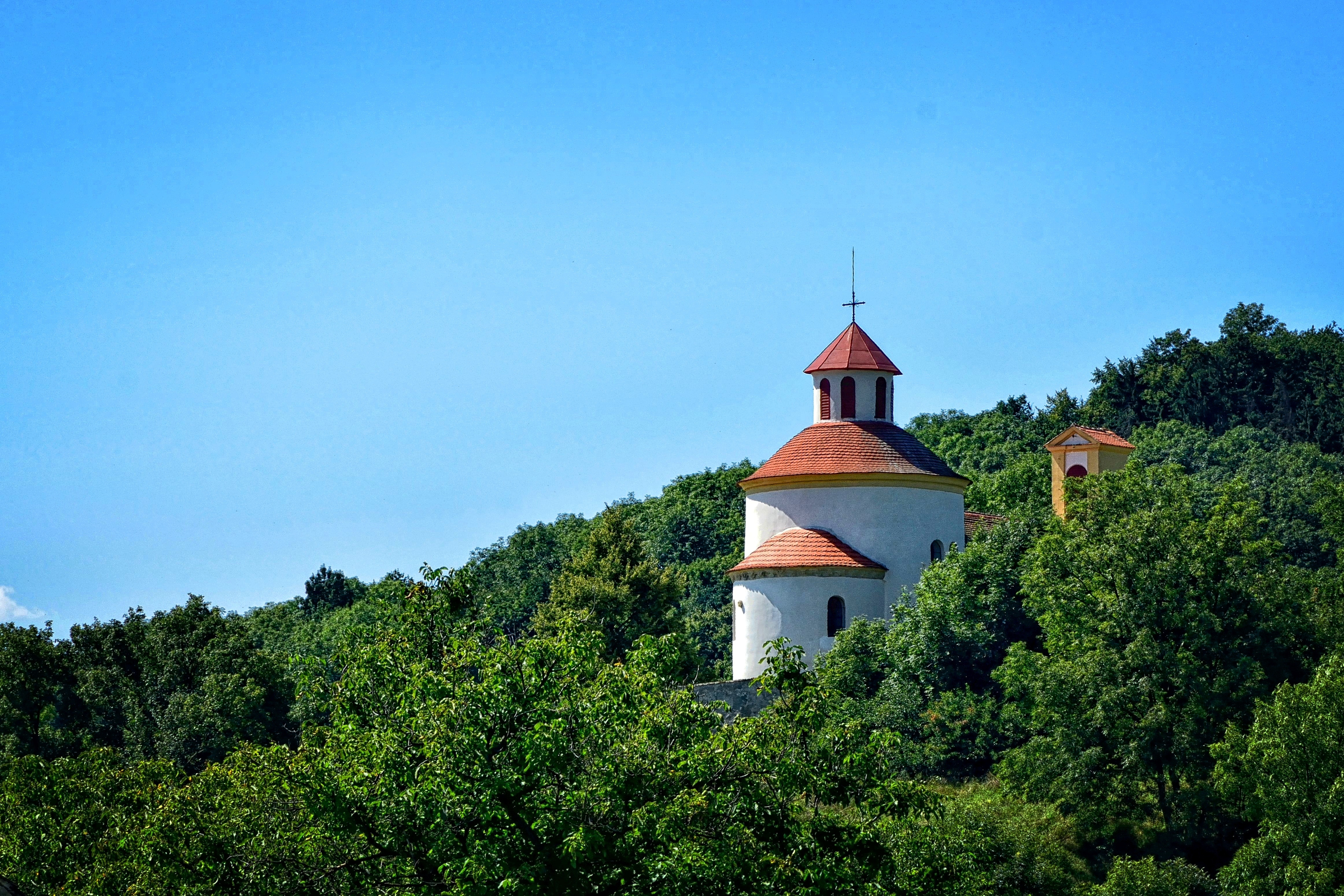 building exterior, blue, religion, growth, church, sky, no people, clear sky, 4K, day, belief, copy space, god, green color, plant, background, HD Wallpaper