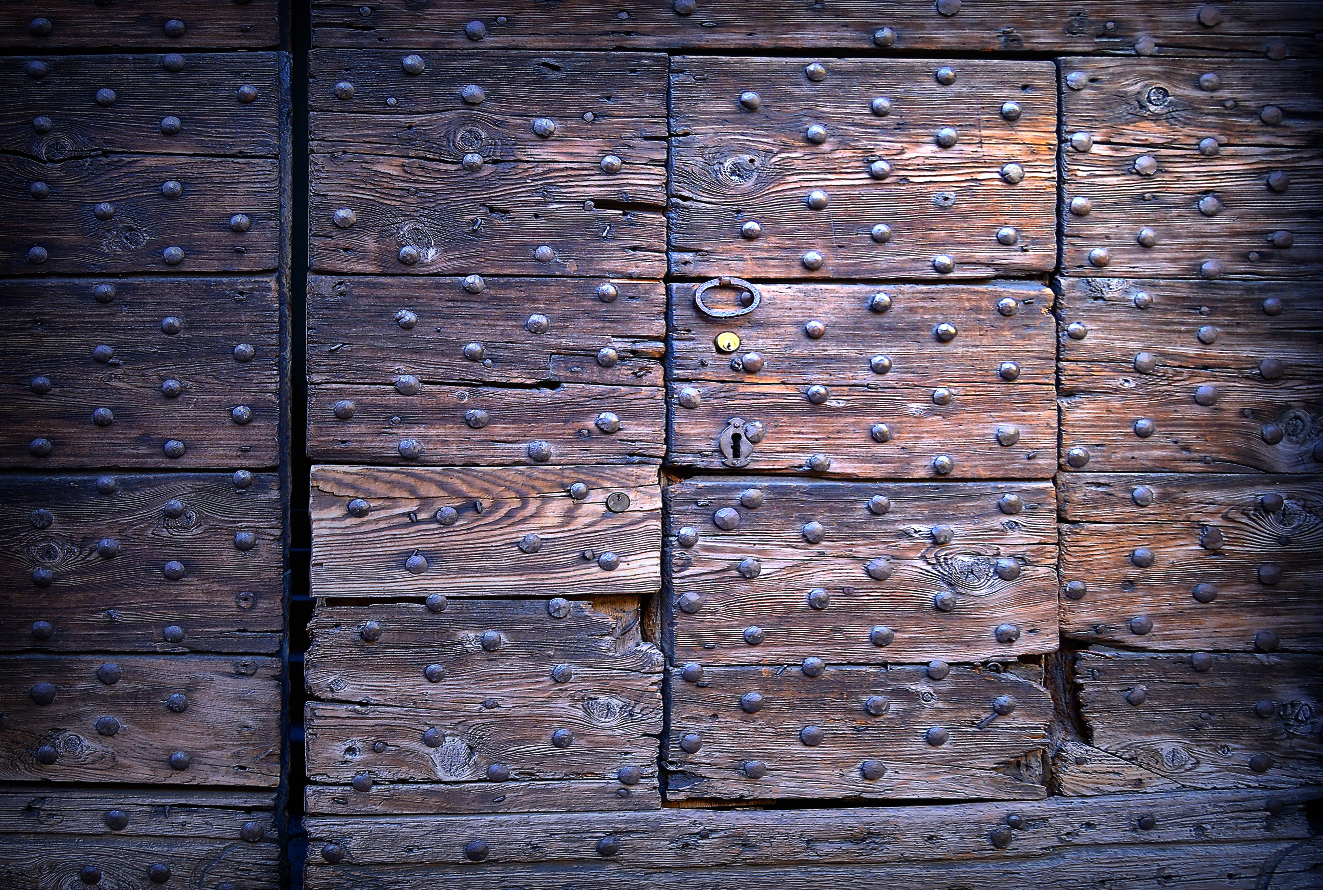 security, architecture, gate, wood - Material, house entrance, input, 4K, old, closed, castle gate, day, front door, textured, built structure, antique, HD Wallpaper