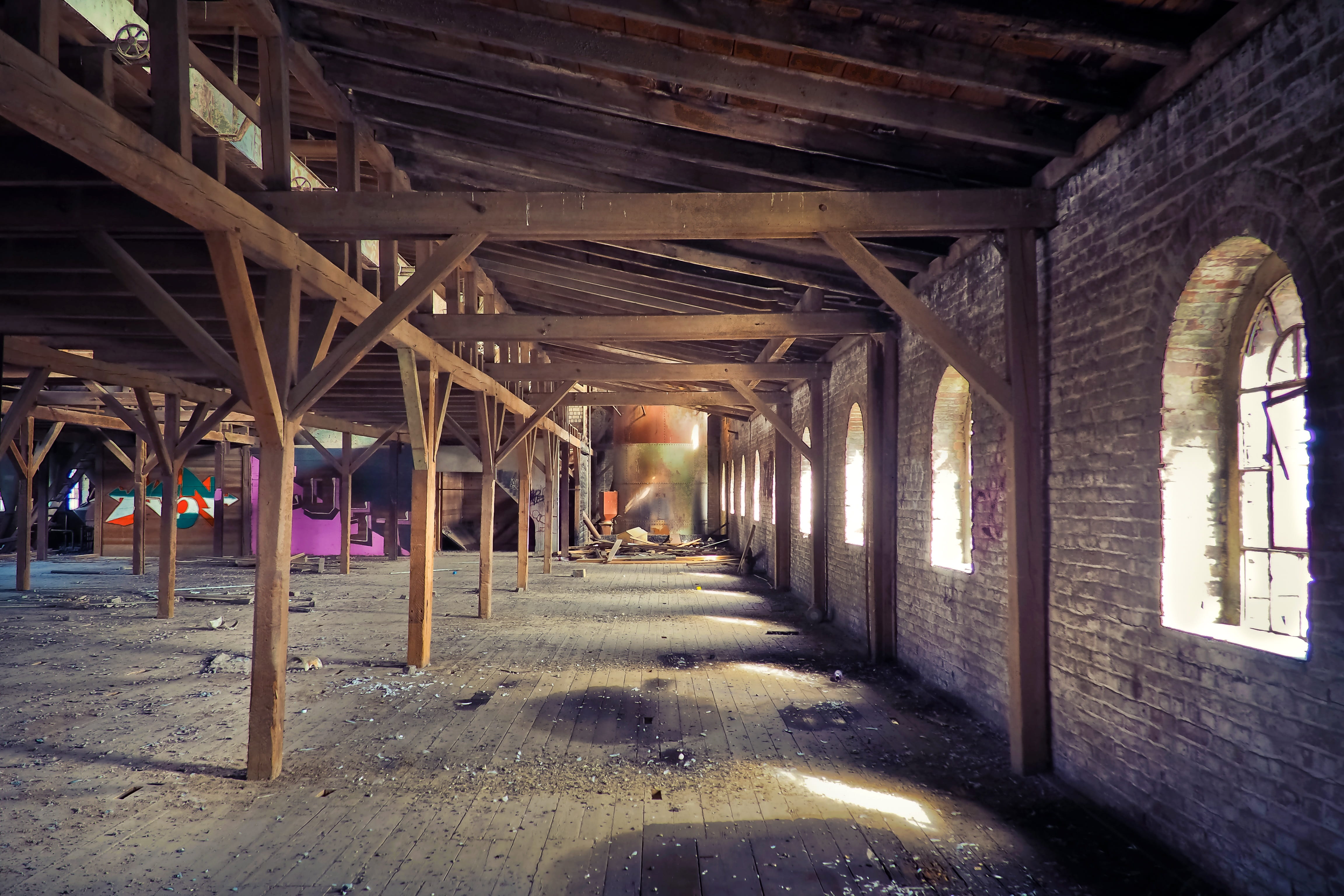 warehouse, wood, leave, lost places, old kontor, break up, architectural column, gloomy, dirt, creepy, hall, end, ailing, underneath, destroyed, 4K, arcade, HD Wallpaper