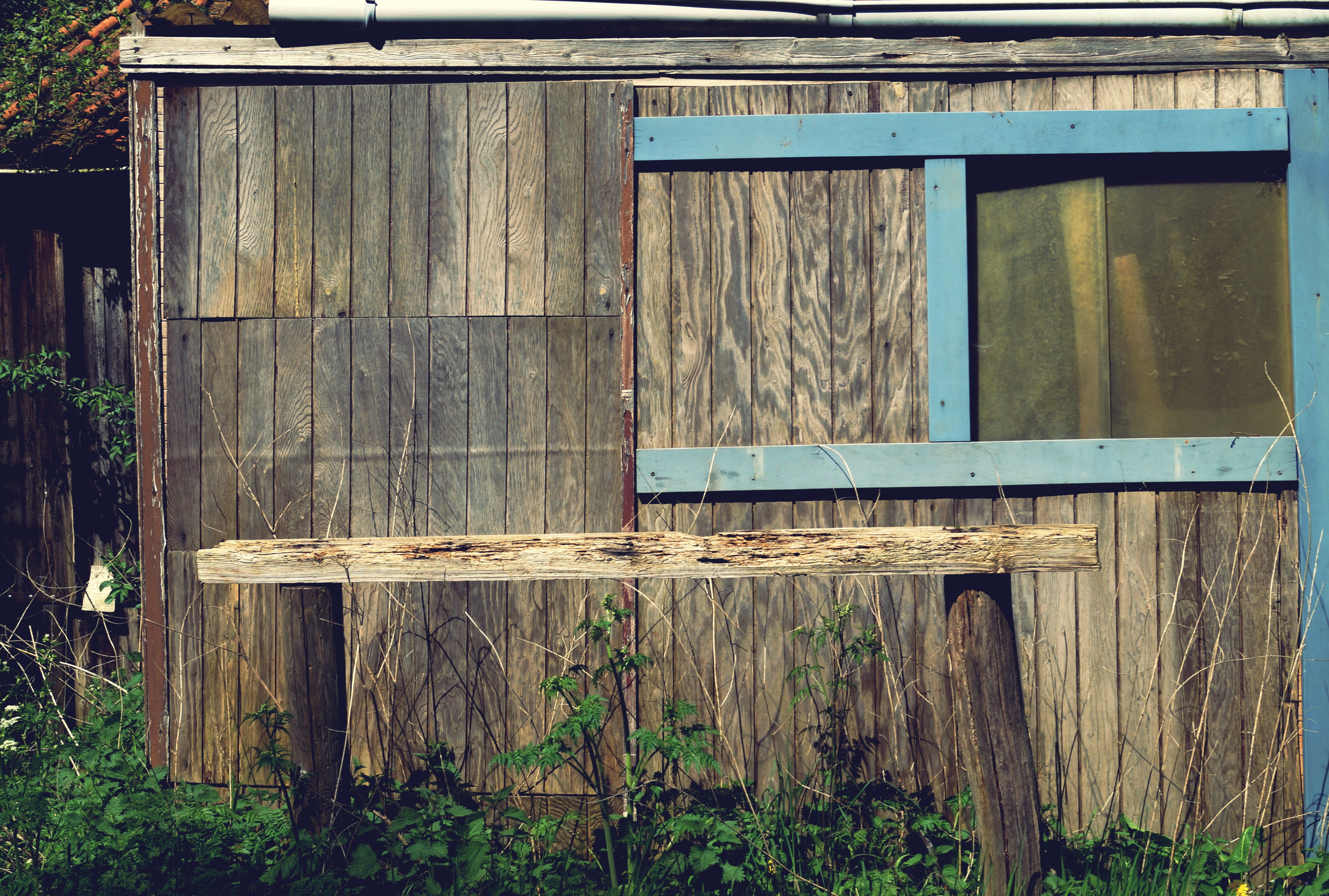 building exterior, architecture, leave, damaged, old, barn, nature, wood, obsolete, wooden beams, window, cabin, plant, log cabin, house, building, no people, HD Wallpaper