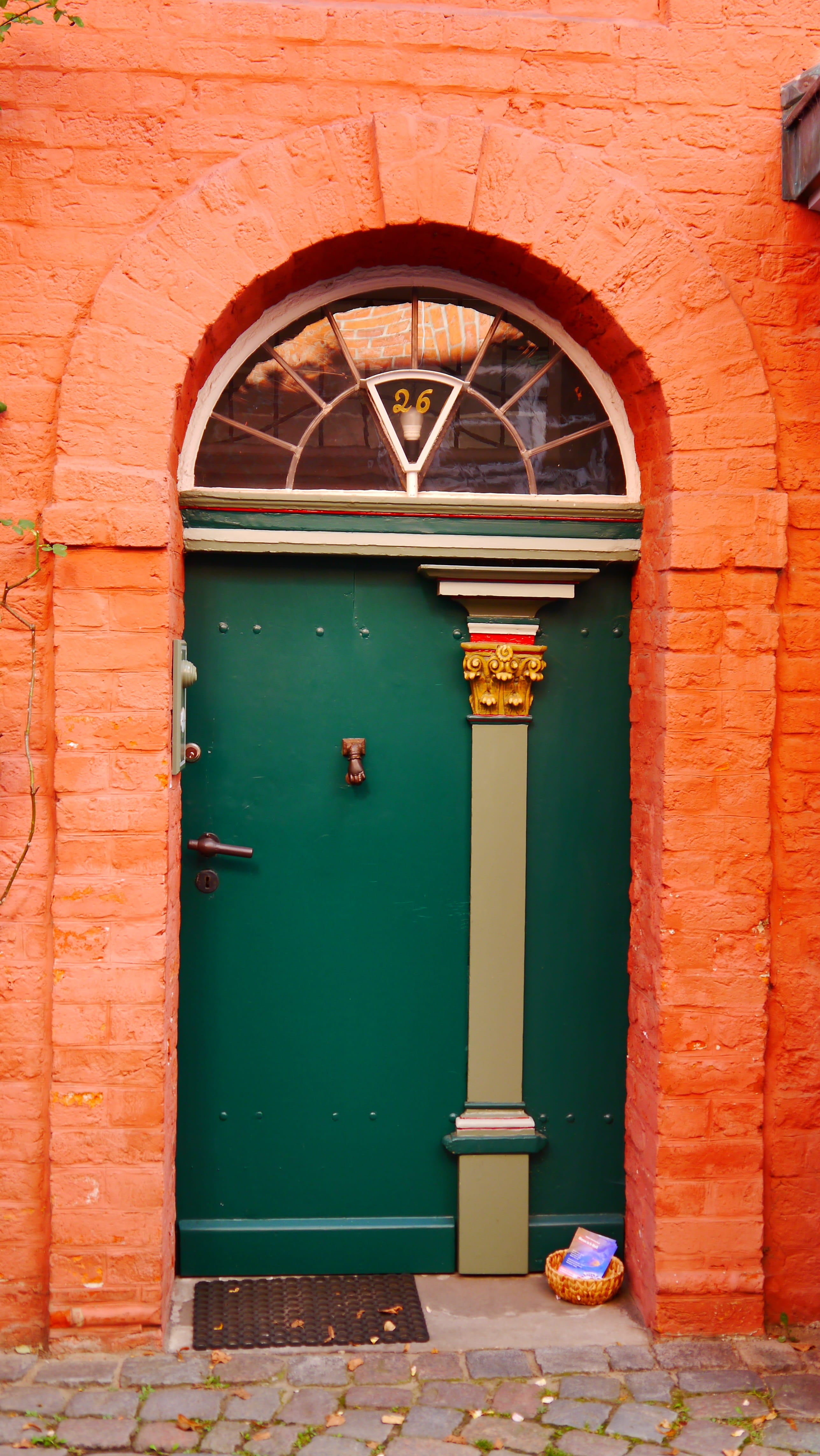 nostalgia, doorknocker, wall - building feature, protection, wooden beams, arch, input, security, door, front door, 4K, outdoors, safety, red, no people, Phone HD Wallpaper