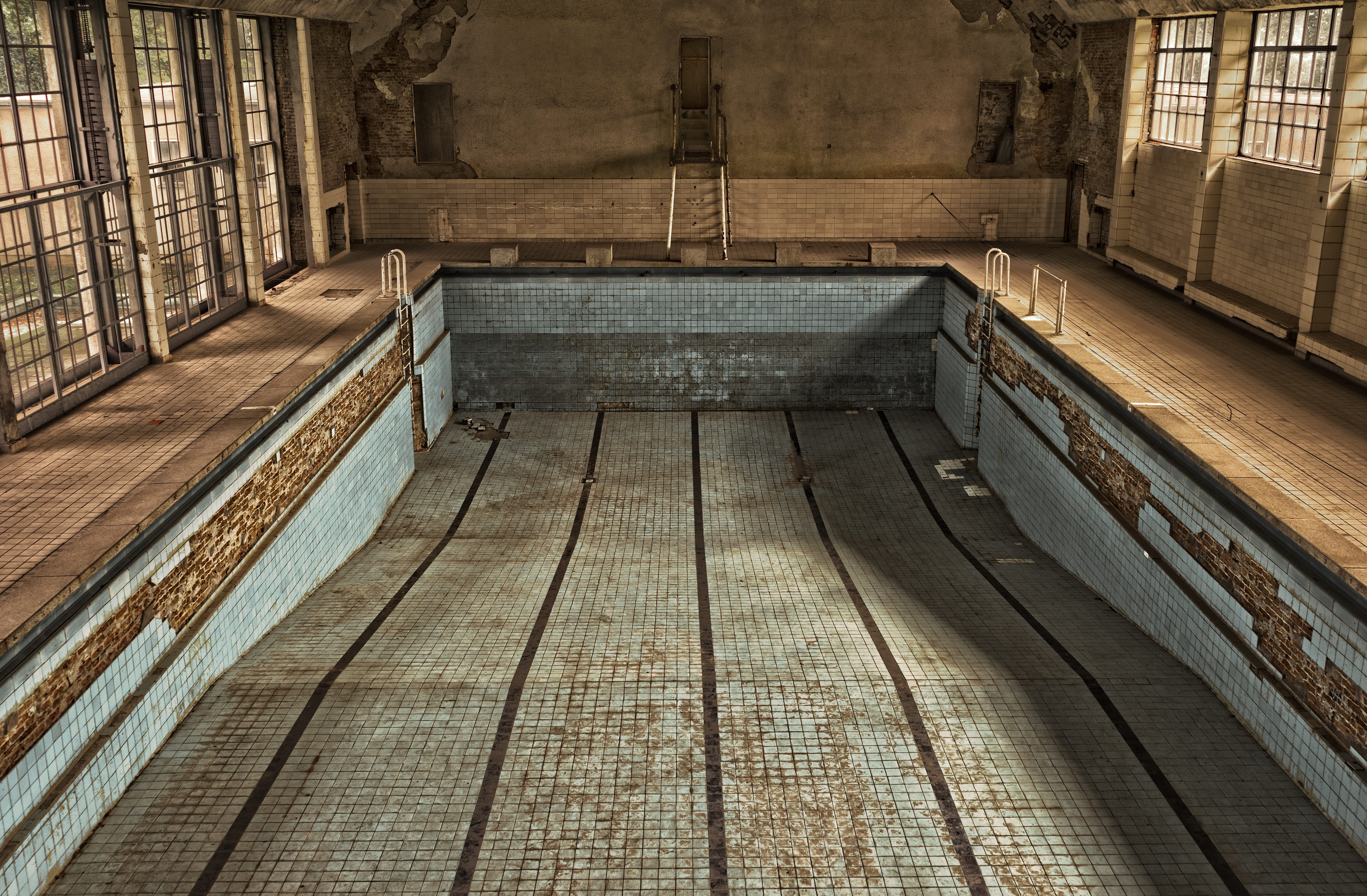 photo, the way forward, indoors, steps and staircases, forget, flooring, ceiling, old, direction, floor, destruction, gray, architecture, abandoned places, HD Wallpaper