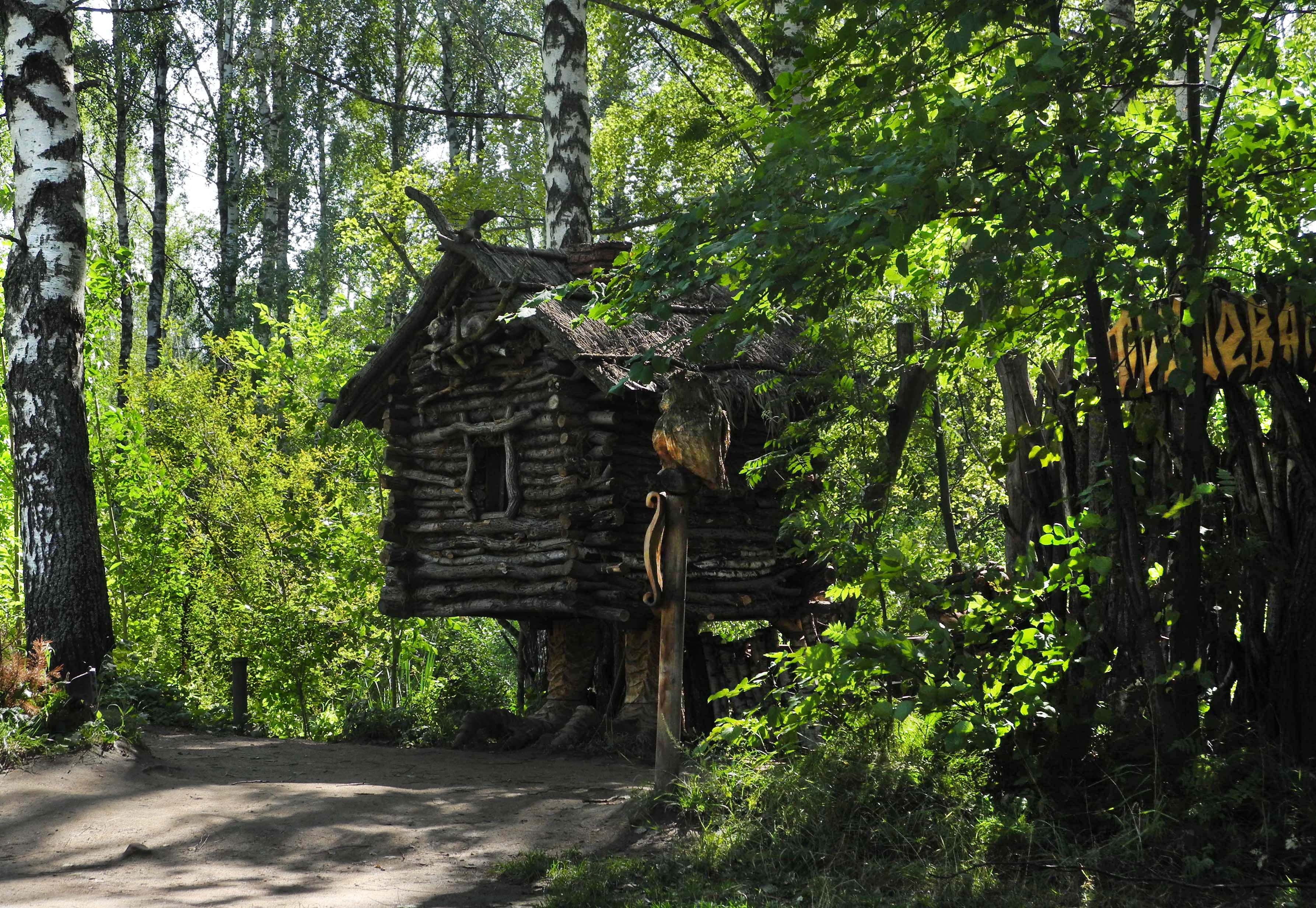 open-air museum, growth, tall, tourism, trunk, museum, outdoors, sloboda, vacation, bushes, plant, hut, no people, 2K, house, green color, built structure, HD Wallpaper