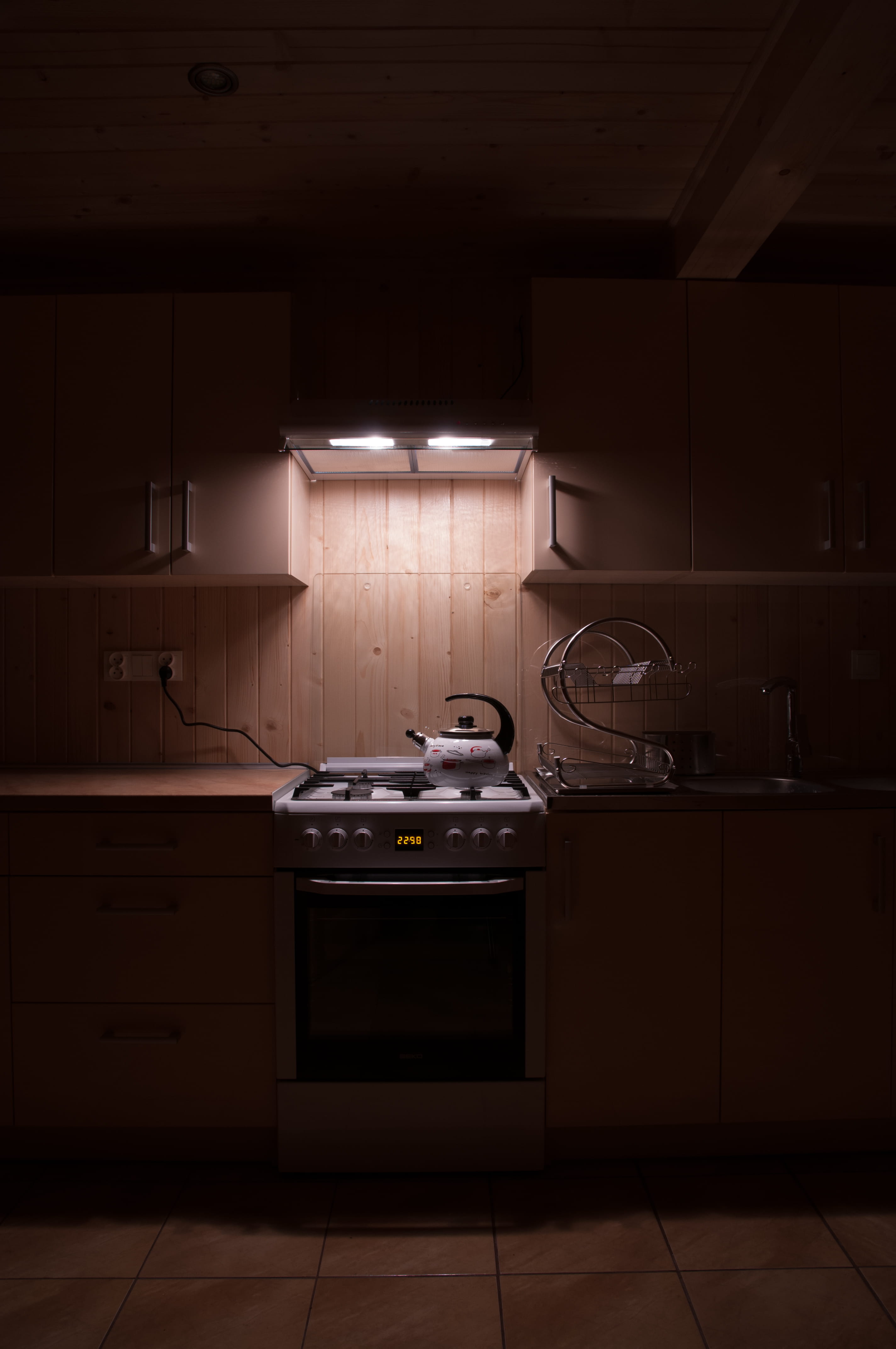architecture, stove, home Interior, appliance, illuminated, indoors, flooring, kitchen Counter, cabinet, Kitchen, dark, luxury, domestic room, cooker, household equipment, Phone HD Wallpaper