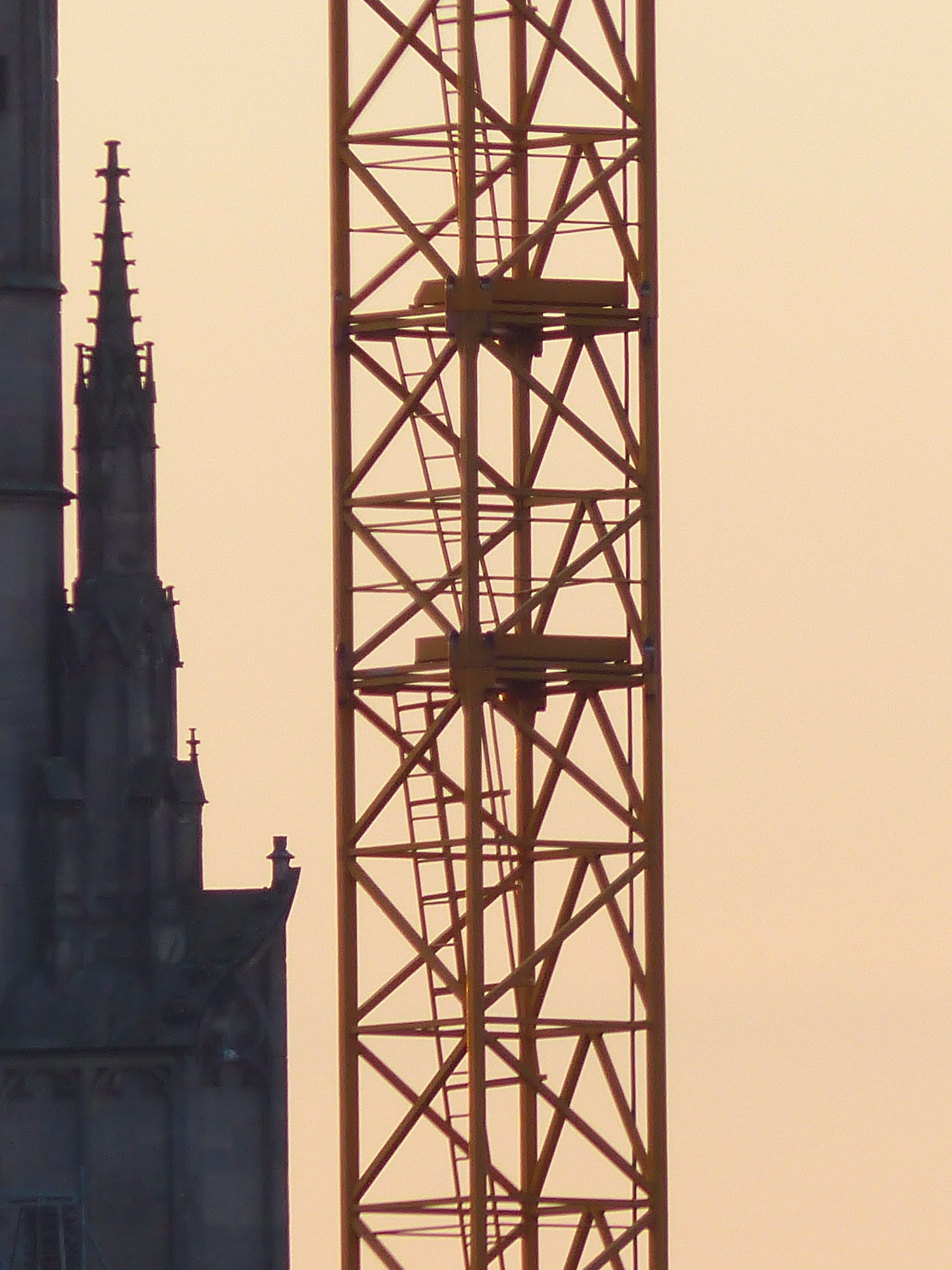 no people, head, Scaffold, rise, built structure, religion, ruheposdeste, metal head, intermediate landings, Tower, nature, baukran, 4K, crane tower, building exterior, Phone HD Wallpaper