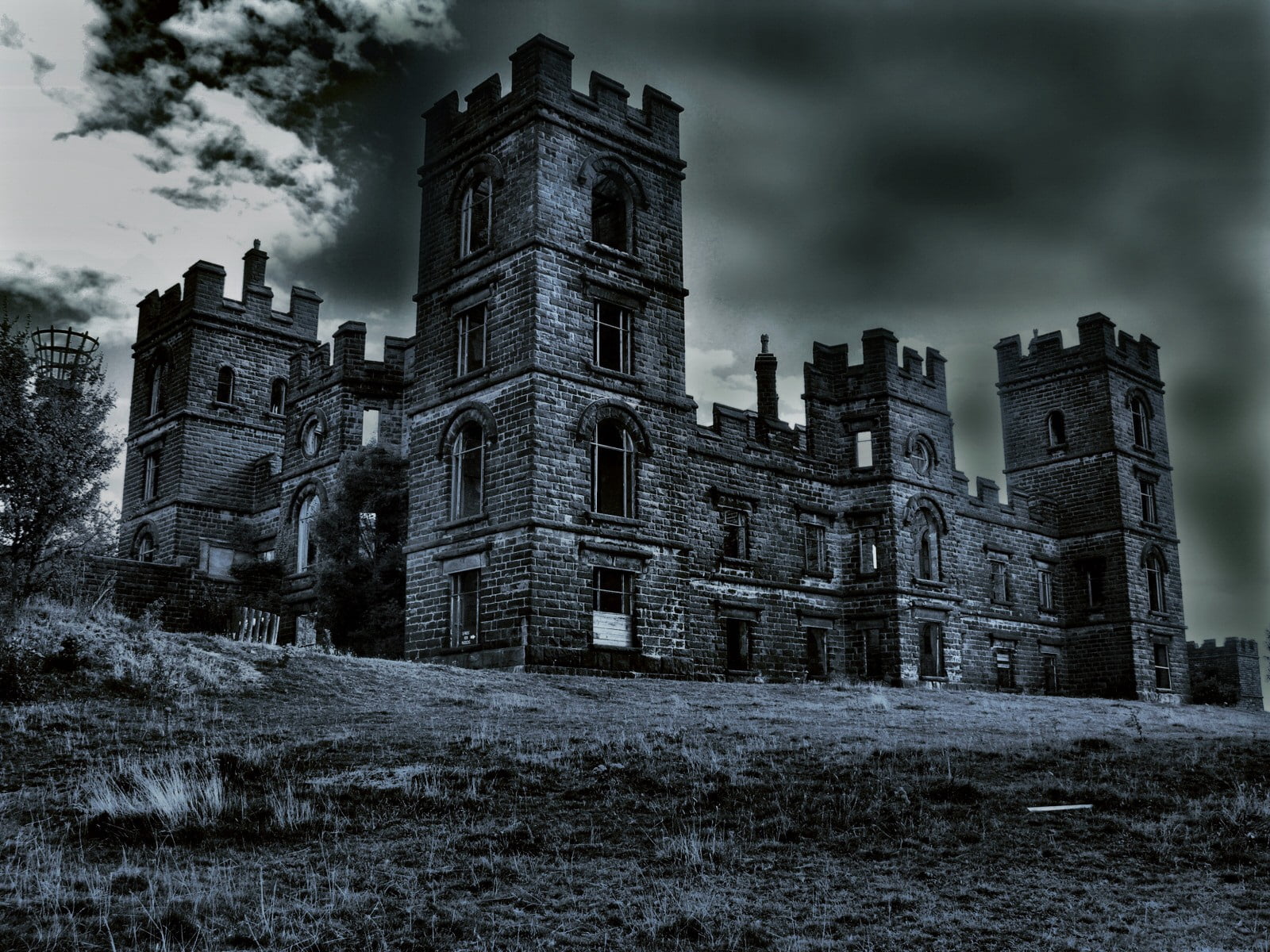 nature, sky, uK, built Structure, cityscape, history, outdoors, cloud - Sky, building Exterior, low angle view, city, the past, abandoned, black And White, HD Wallpaper