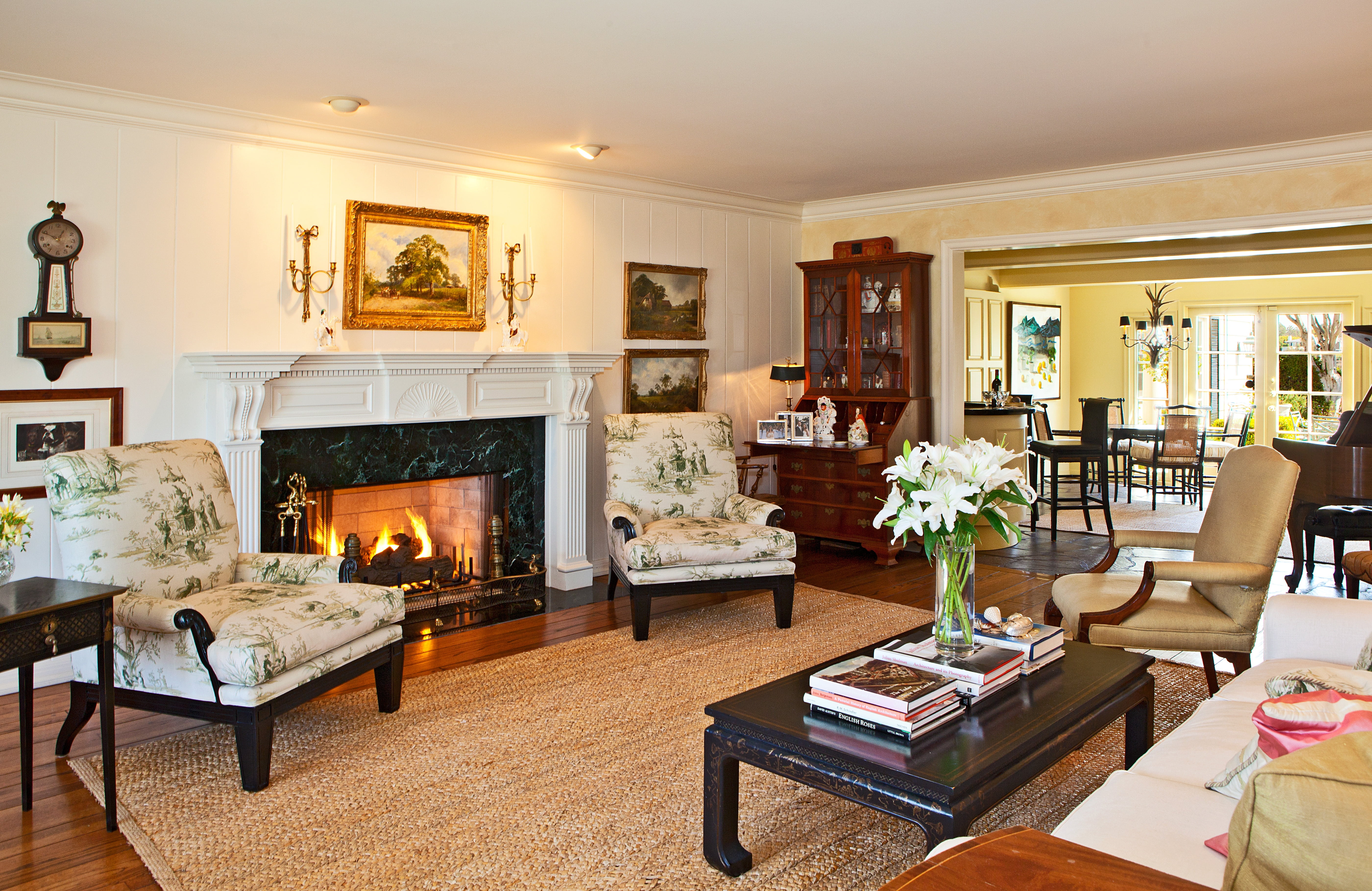 wealth, living Room, coffee table, elegance, mansion, style, design, table, fireplace, homes, ceiling, picture frame, window, electric Lamp, lifestyles, HD Wallpaper