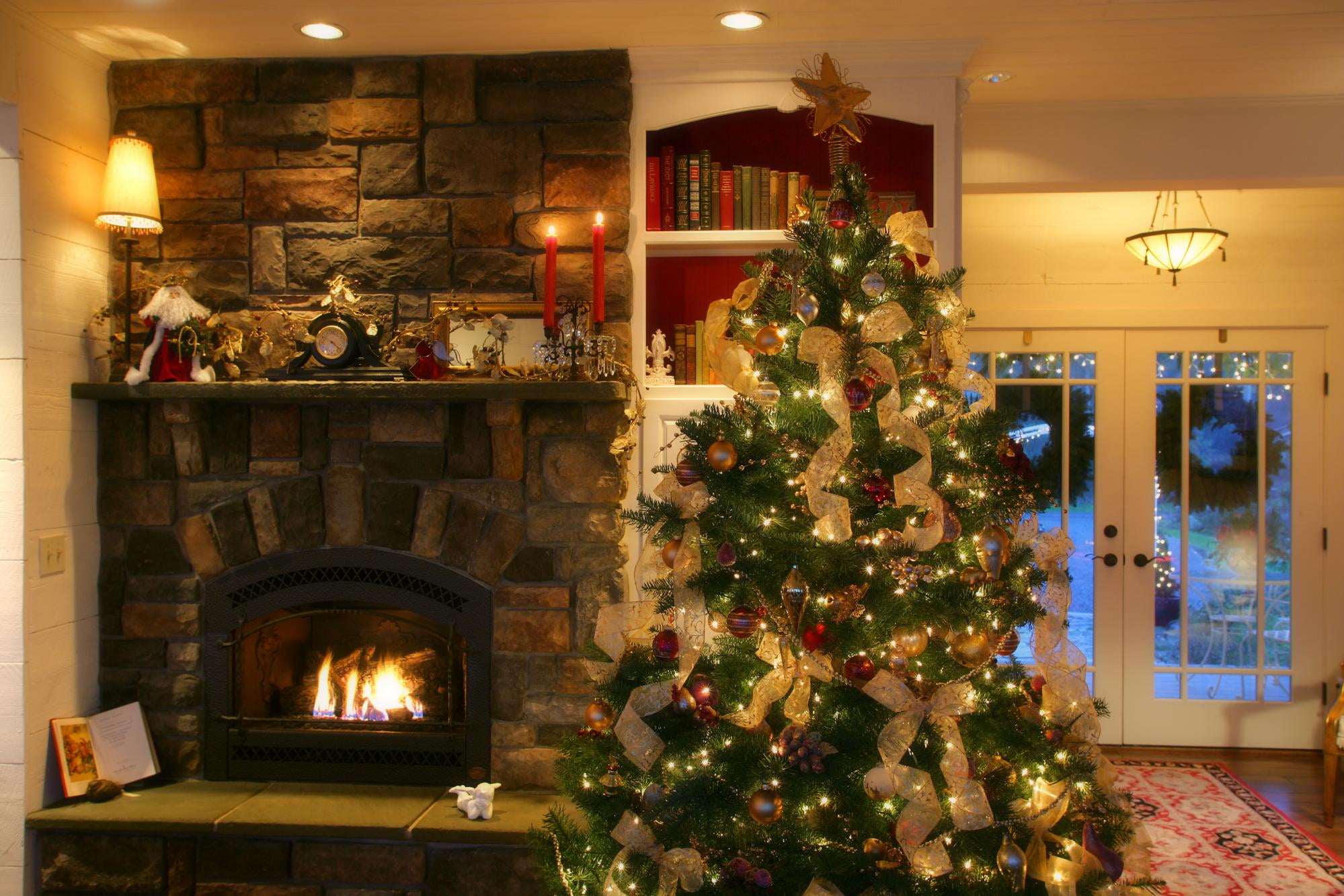 window, flame, light, 1080P, winter, lifestyles, christmas Decoration, celebration, new, christmas Ornament, domestic Room, home Showcase Interior, electric lamp, HD Wallpaper