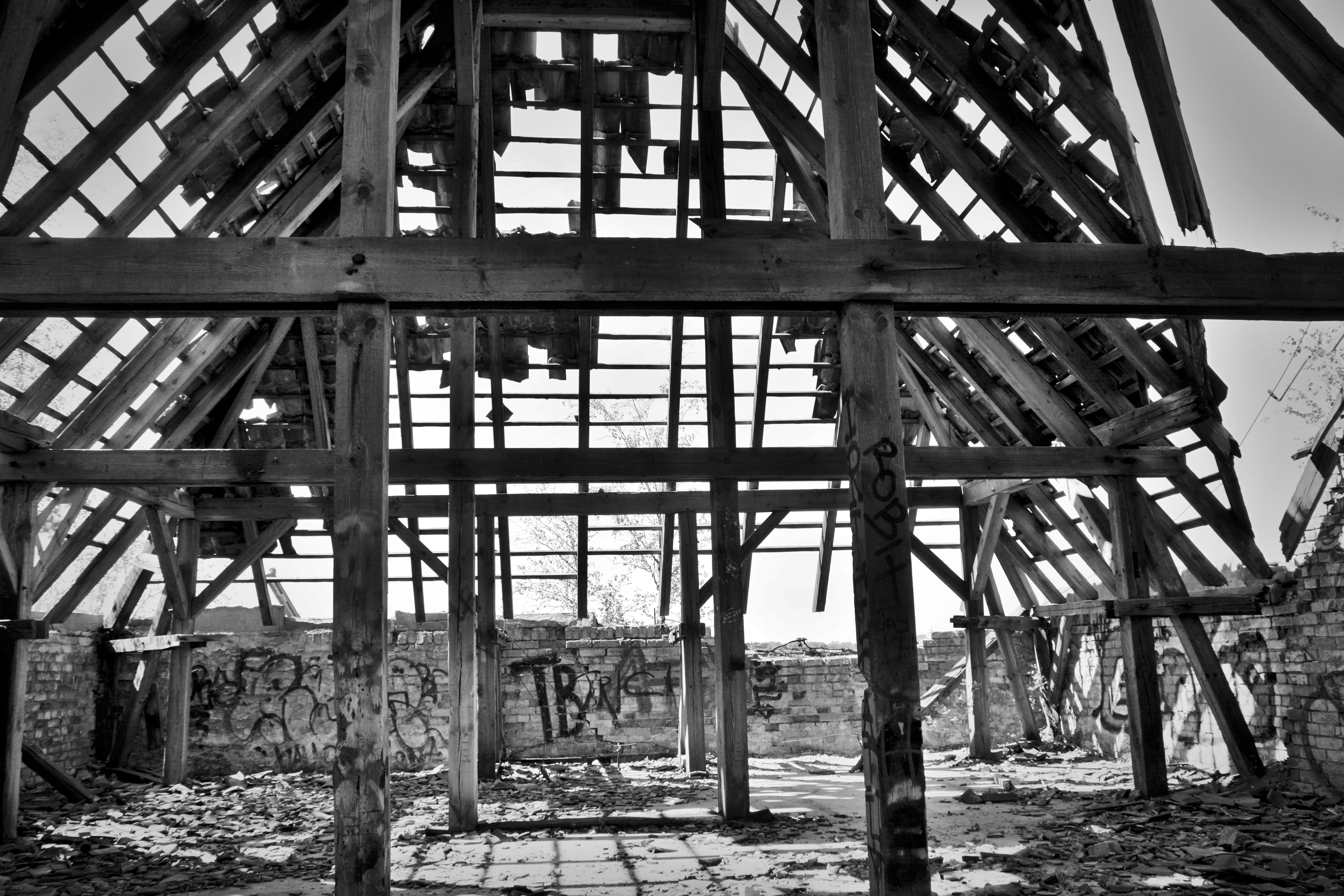 storm damage, obsolete, roof truss, dilapidated, damaged, weathered, lapsed, ceiling, roof beam, built structure, land, incomplete, factory, architecture, HD Wallpaper