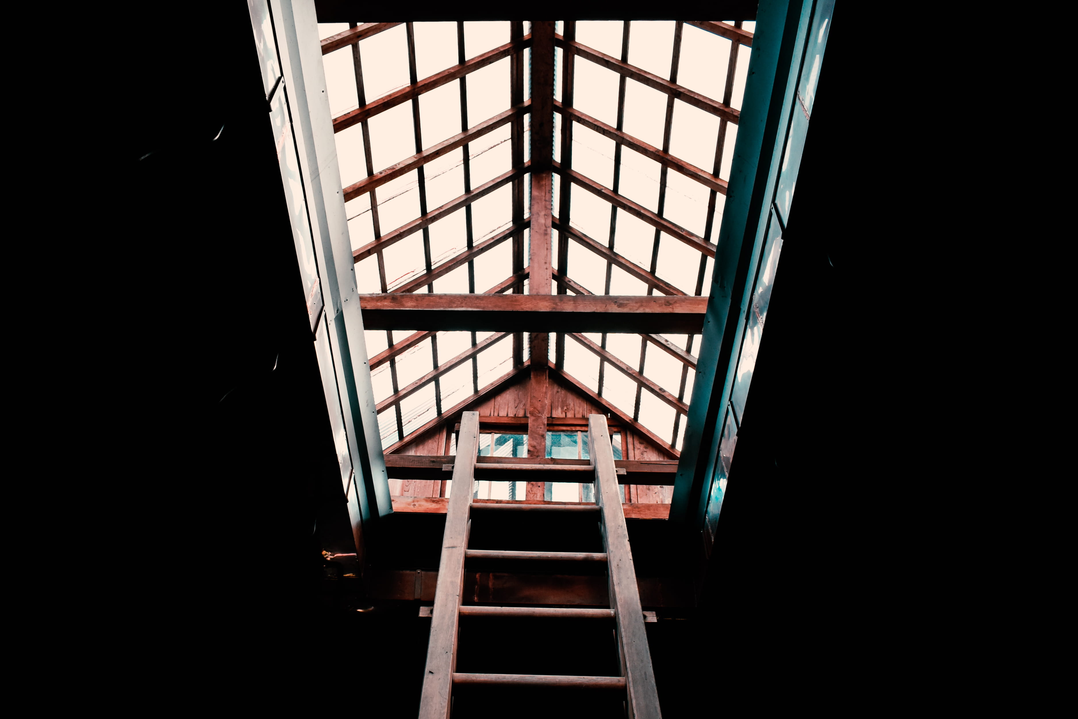 no people, domestic room, ladder, pattern, window frame, copy space, skylight, room, built structure, attic, building, dark, ceiling, glass - material, HD Wallpaper