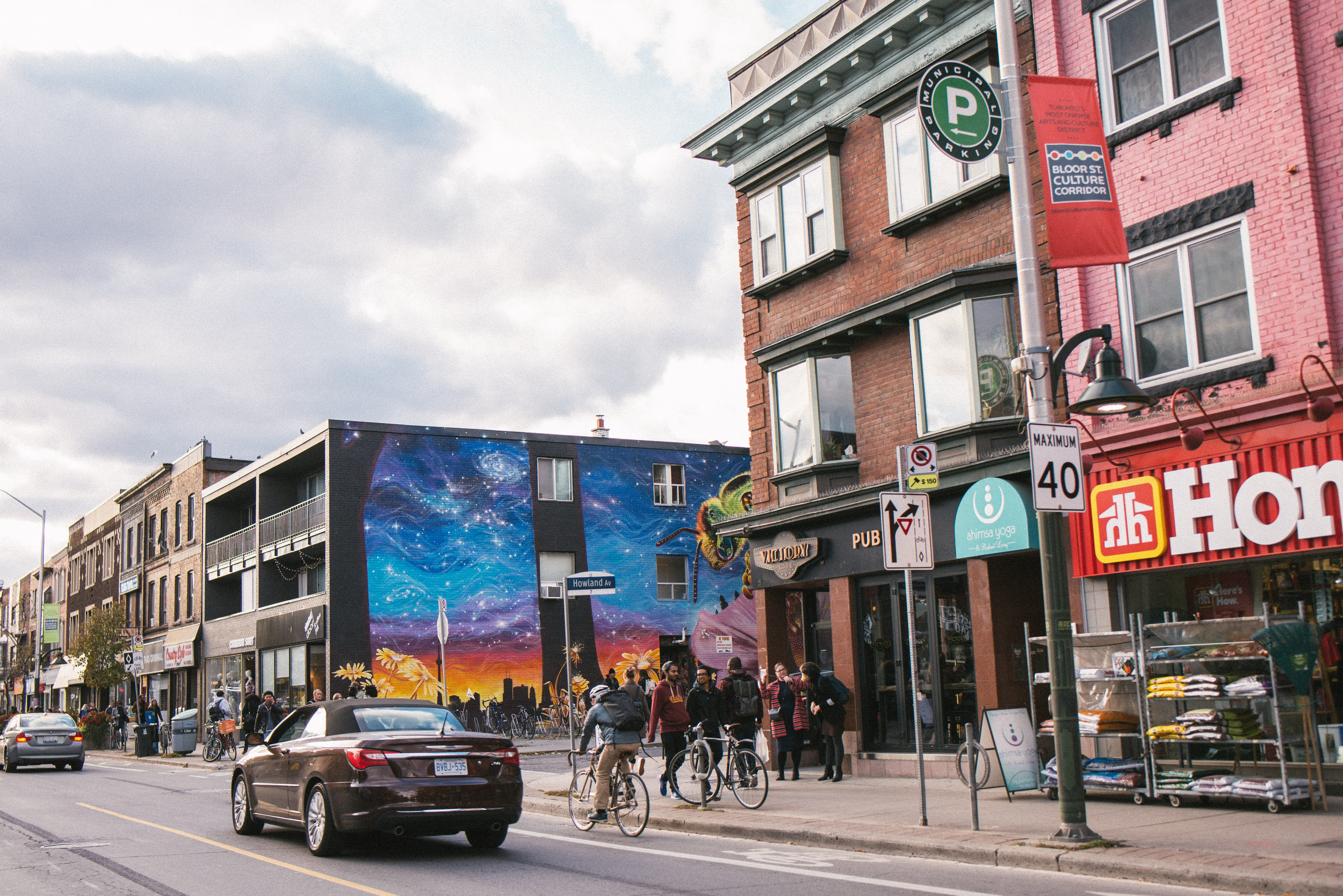 road, toronto, trendy, day, building exterior, 5K, city life, building, nature, street, mode of transportation, canada, city, car, store, built structure, HD Wallpaper