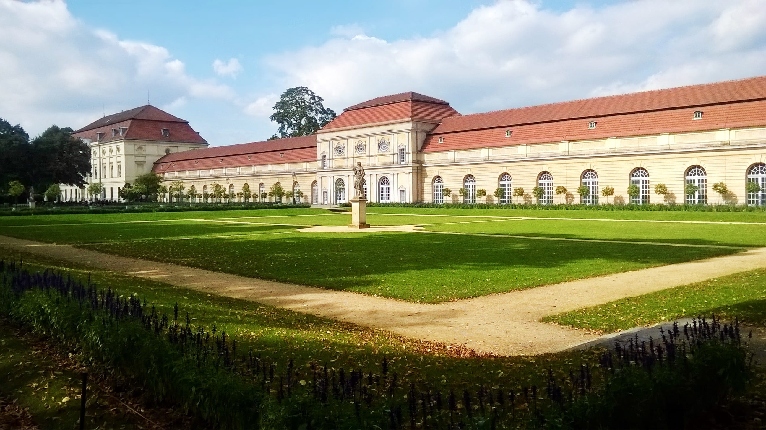 facade, no people, tree, 2K, grass, architectural column, day, the past, building exterior, green color, charlottenburg palace annex, plant, building, HD Wallpaper
