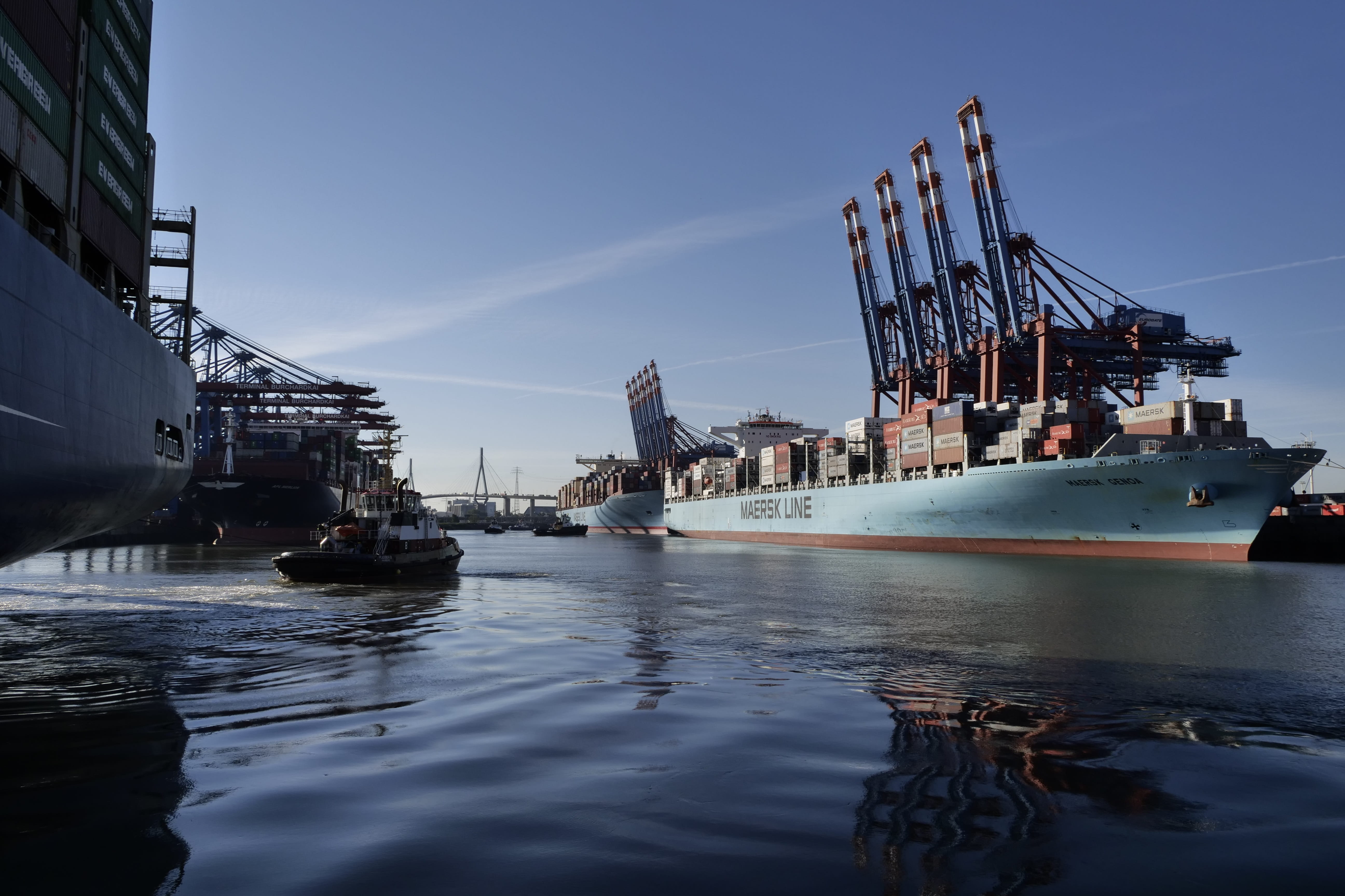 pier, business, nature, mode of transportation, mirroring, moored, commercial dock, transportation, cruise ship, marketing hub, container handling, harbour cranes, HD Wallpaper