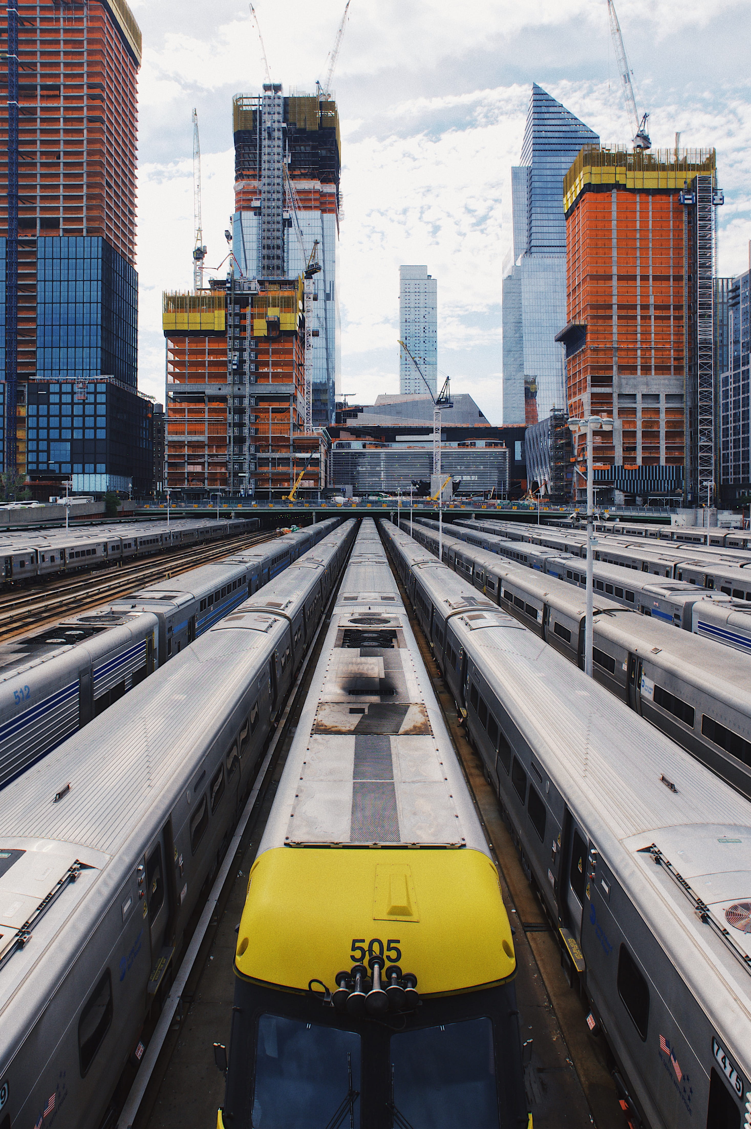 transportation, hudson yards, public transportation, day, nature, skyscraper, built structure, trains, rail transportation, construction, financial district, Phone HD Wallpaper