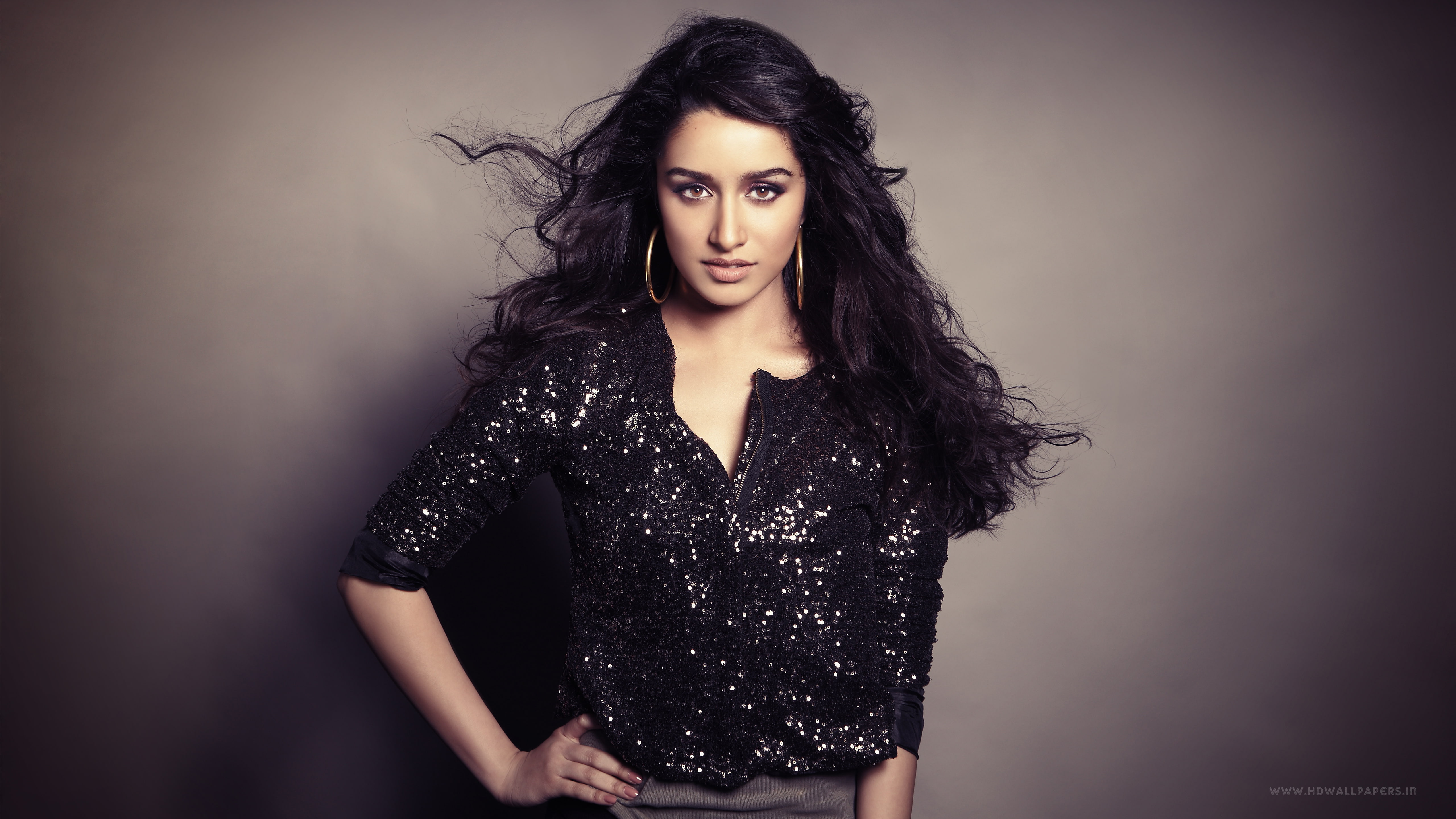 black, studded, 5K, split, woman, shirt, rhinestone, Indian actress, 5K, Shraddha Kapoor, neck, Bollywood actress, sleeve, HD Wallpaper