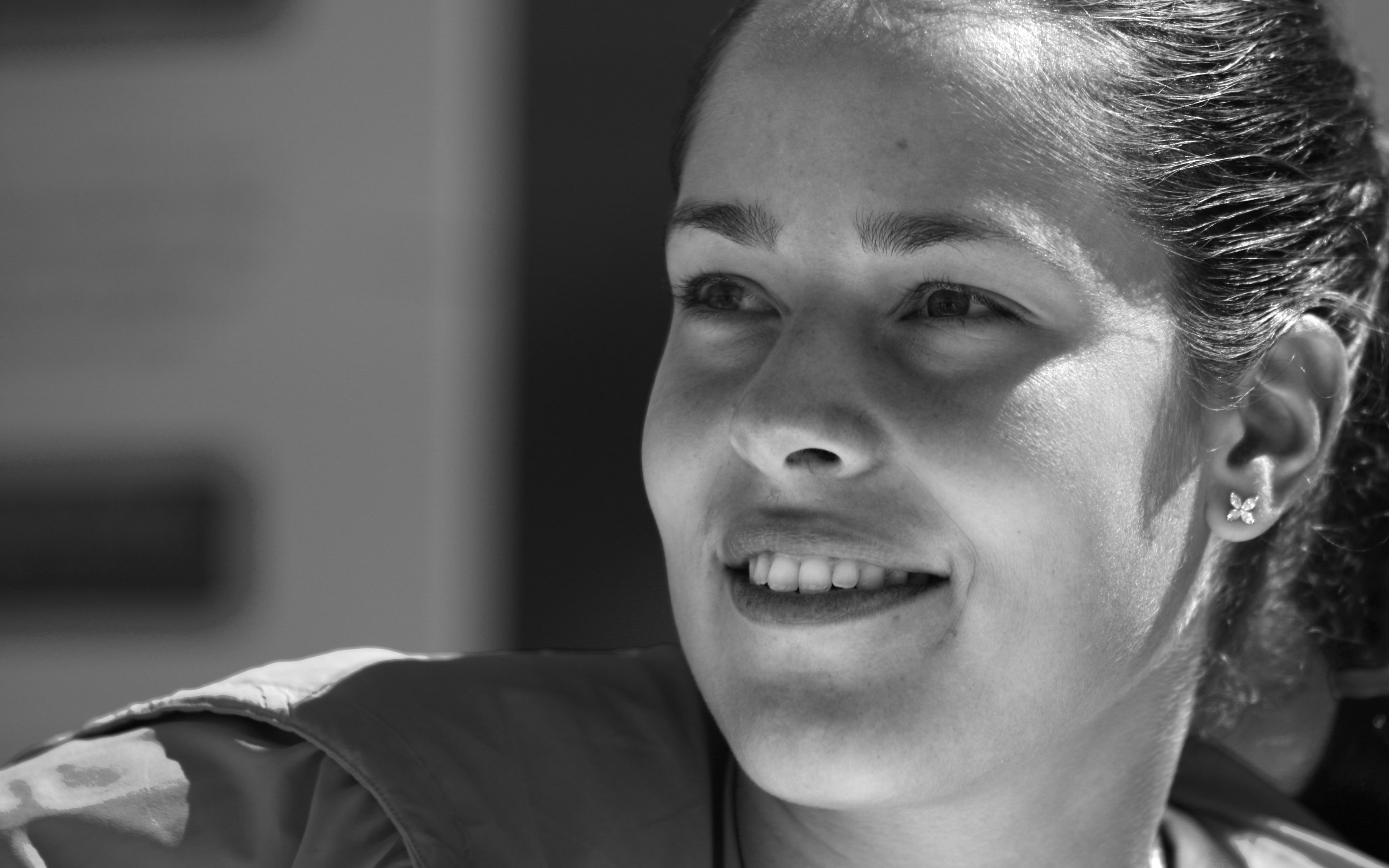 black, ivanovic, shaped, earring, young, white, smile, tennis, stud, ana, 4K, x, HD Wallpaper