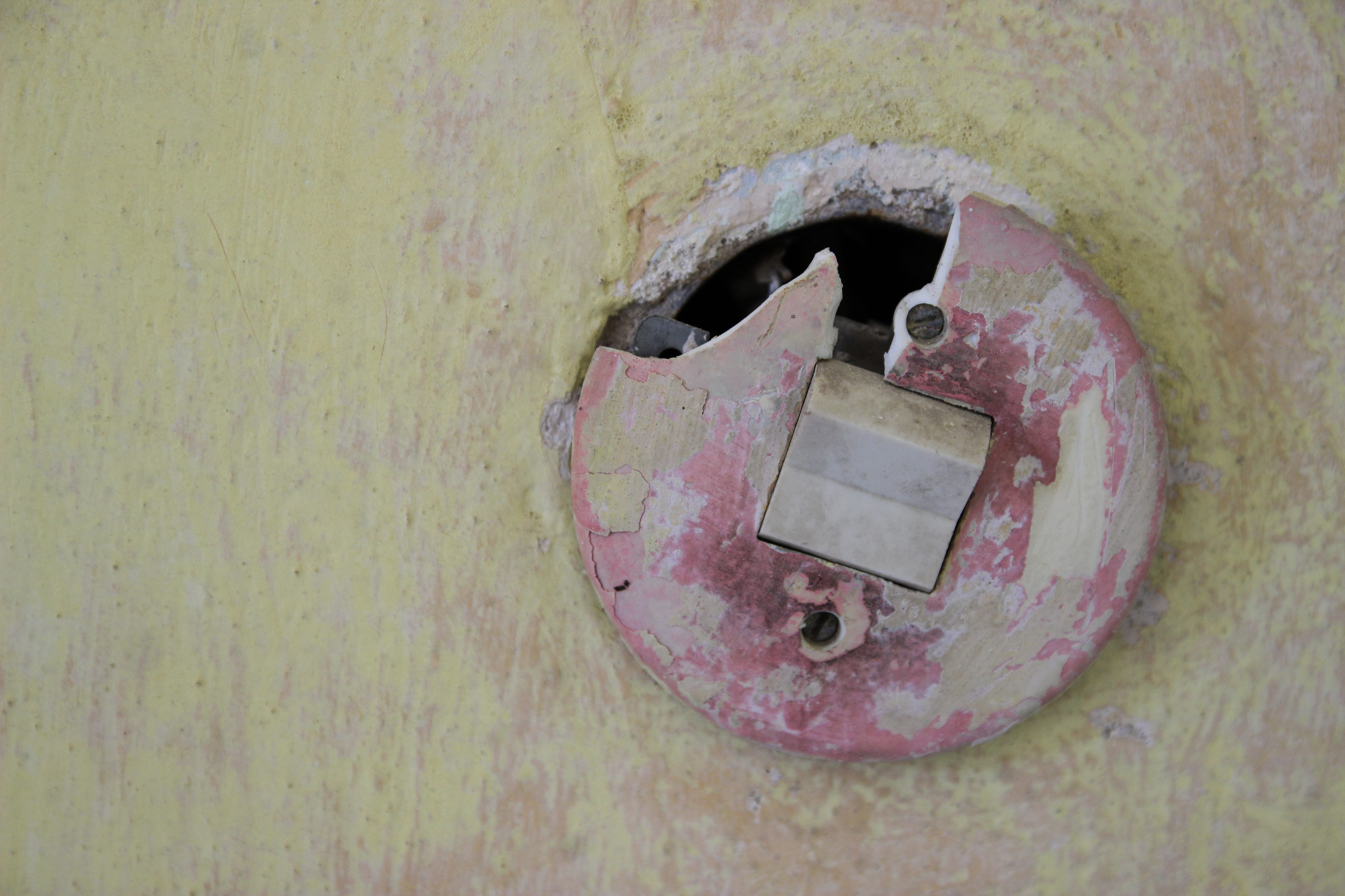 letterbox, vogelsang, damaged, lightswitch, germany, decline, hole, no people, rusty, deterioration, rust, button, electrical outlet, security, label, weathered, HD Wallpaper