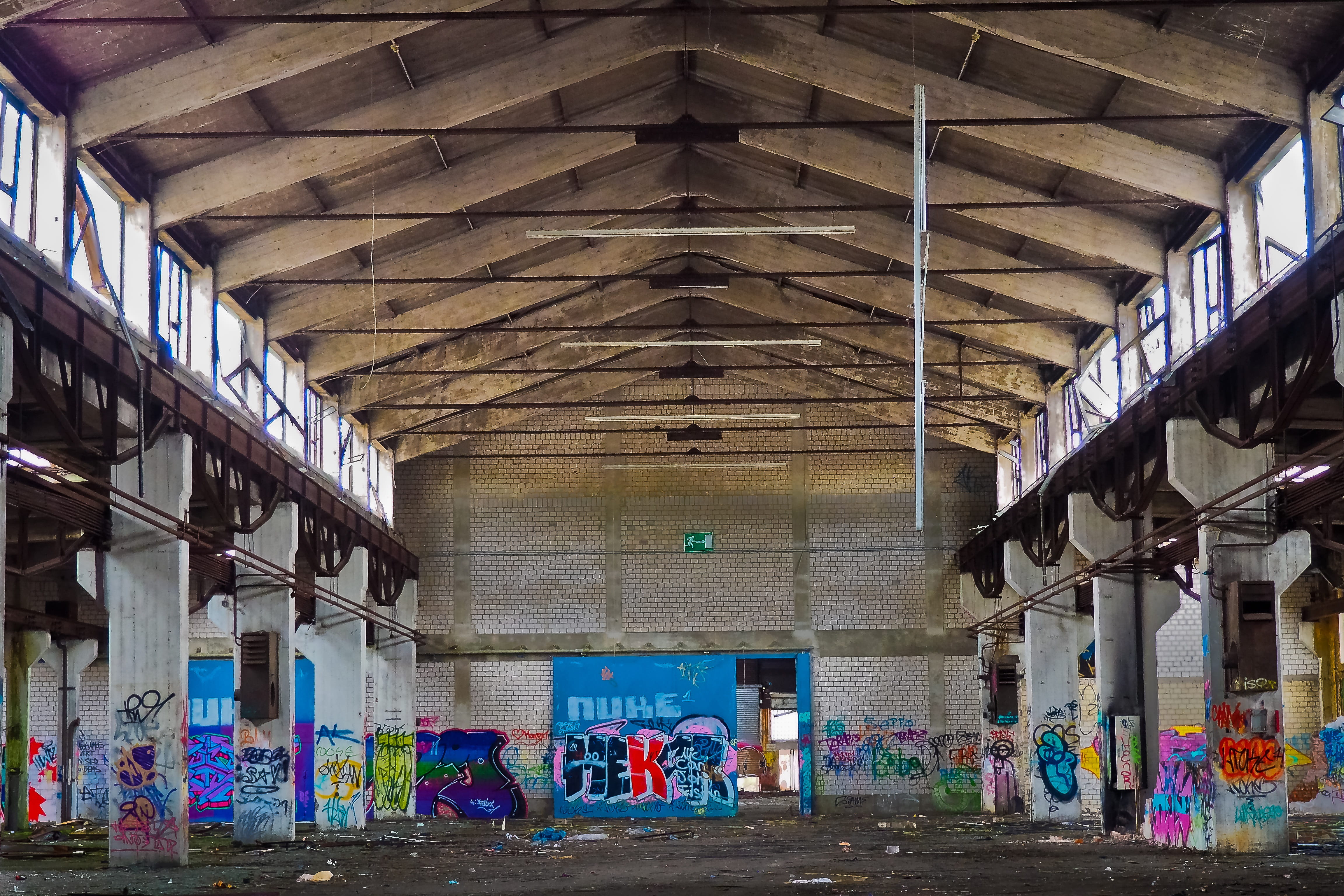 transportation, lapsed, destroyed, roof beam, industrial plant, the way forward, empty, past, industrial building, group of people, dark, hall, wall painting, HD Wallpaper