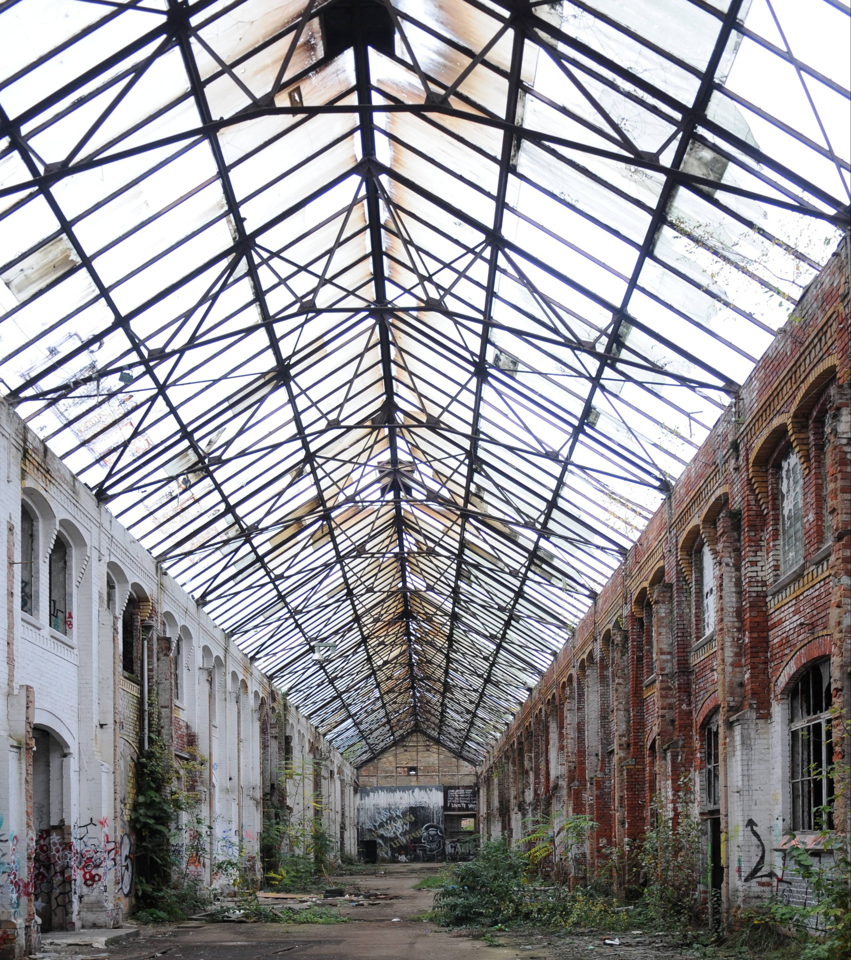 run-down, saxony, plagwitz, metal, no people, roof, plant, building, plant nursery, indoors, lapsed, built Structure, ceiling, obsolete, deterioration, Phone HD Wallpaper